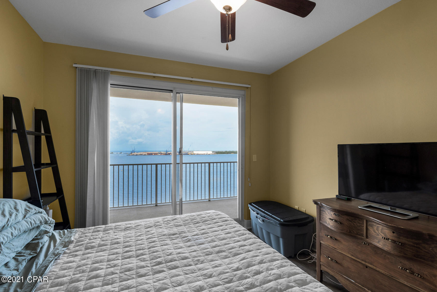 Magnolia Bay Club - Residential