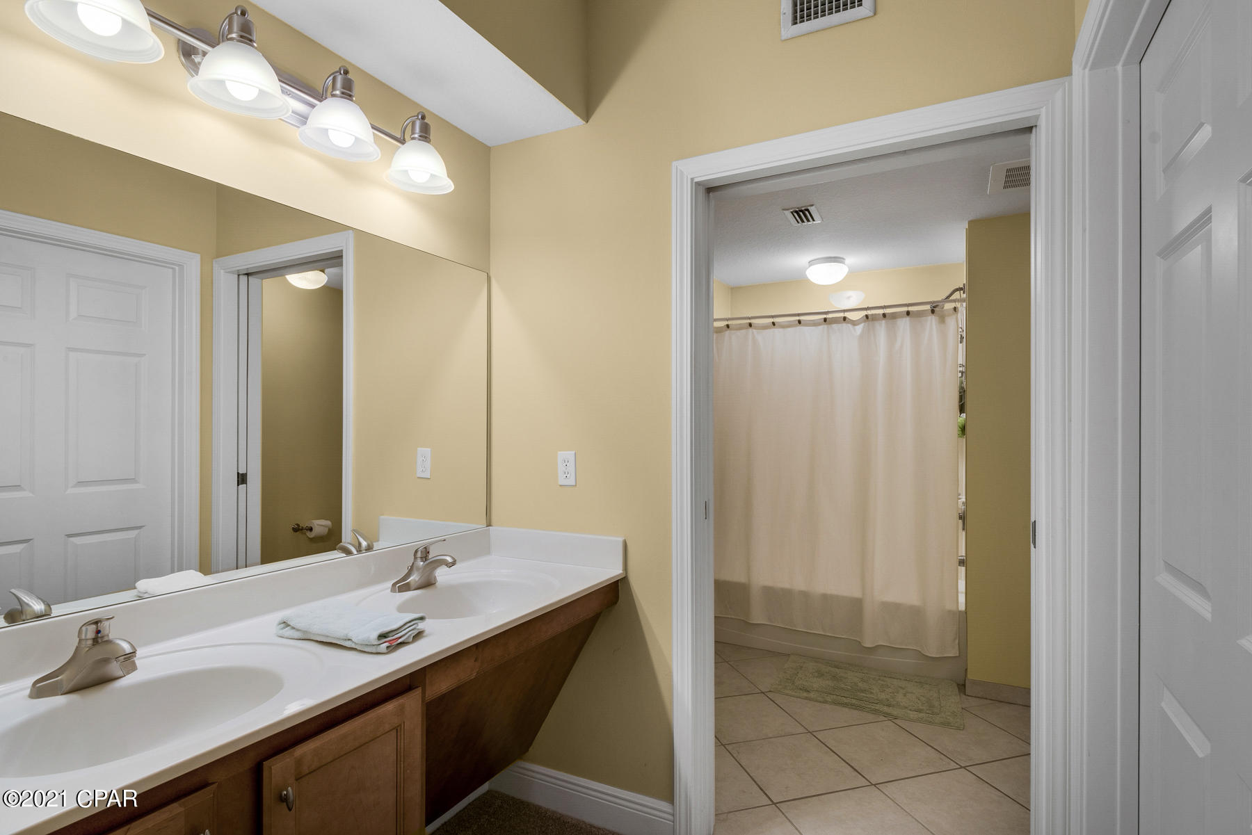 Magnolia Bay Club - Residential