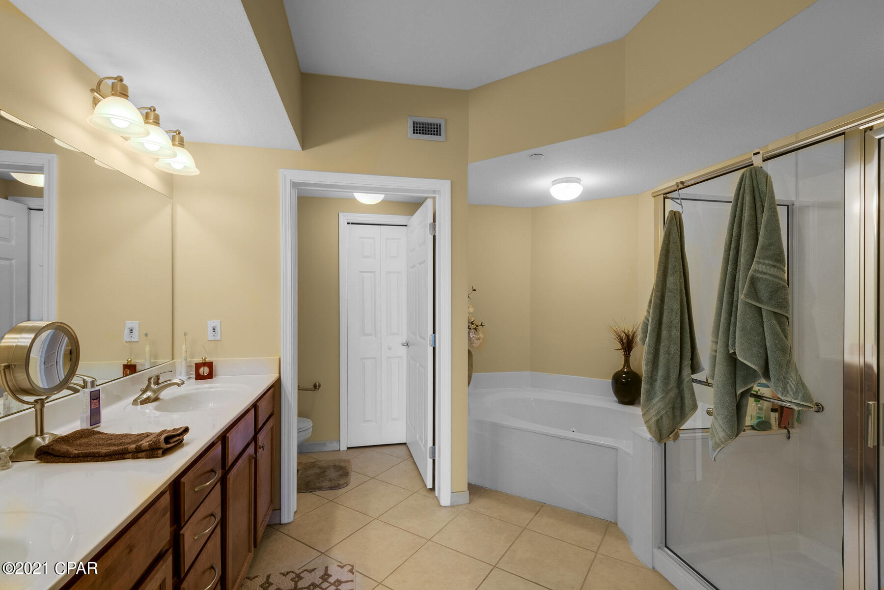 Magnolia Bay Club - Residential