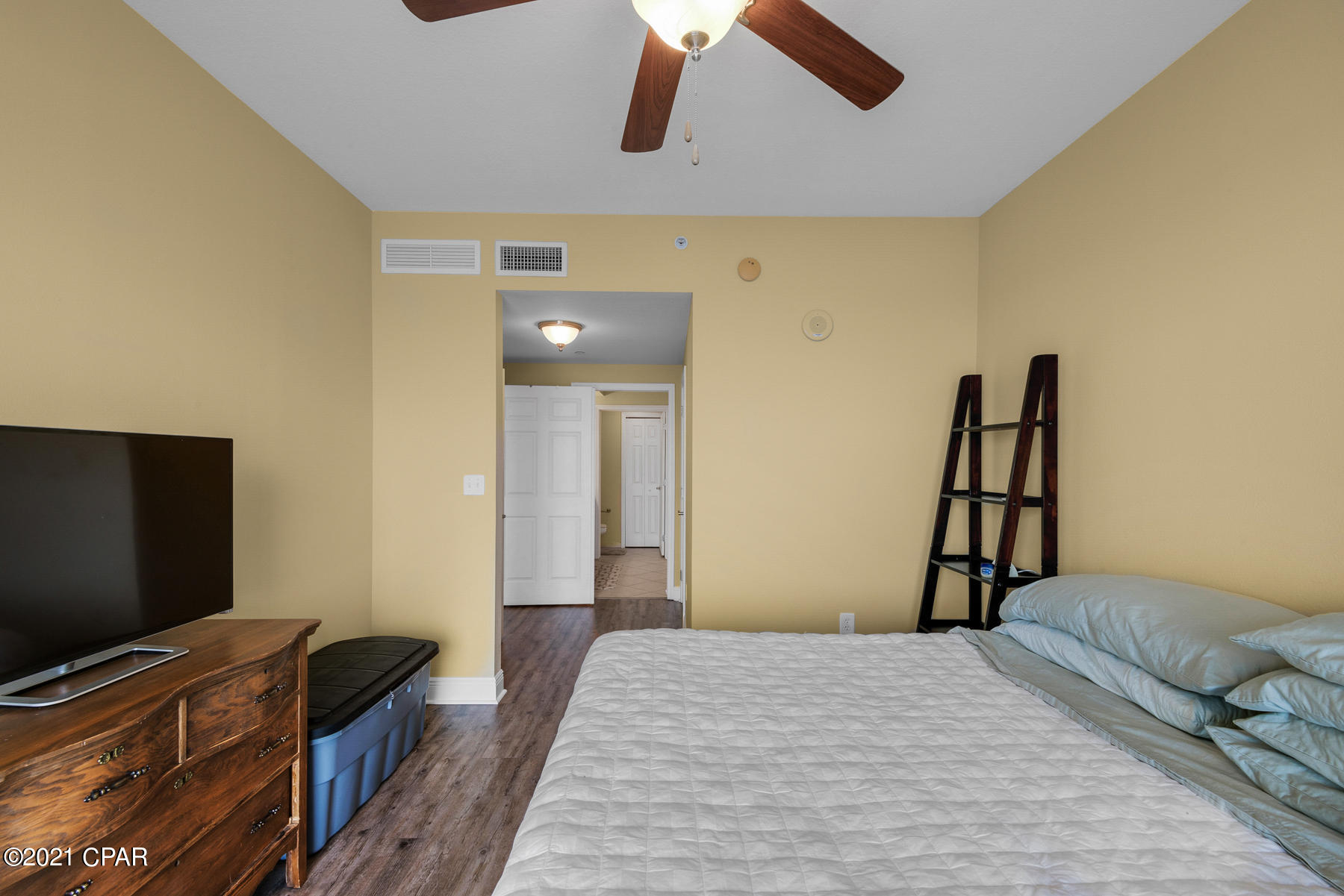 Magnolia Bay Club - Residential