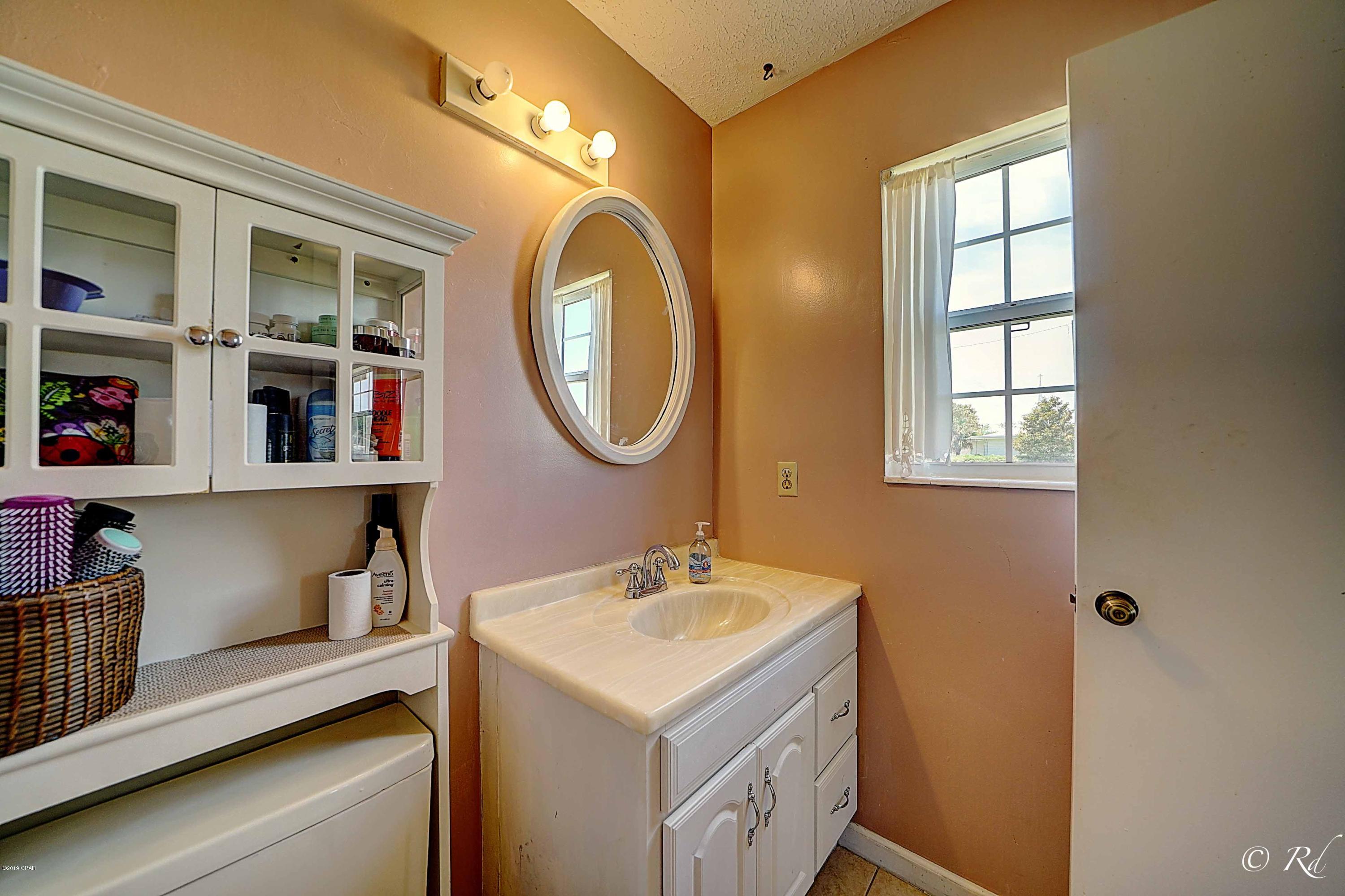 Laguna Beach Estates 7th Add - Residential