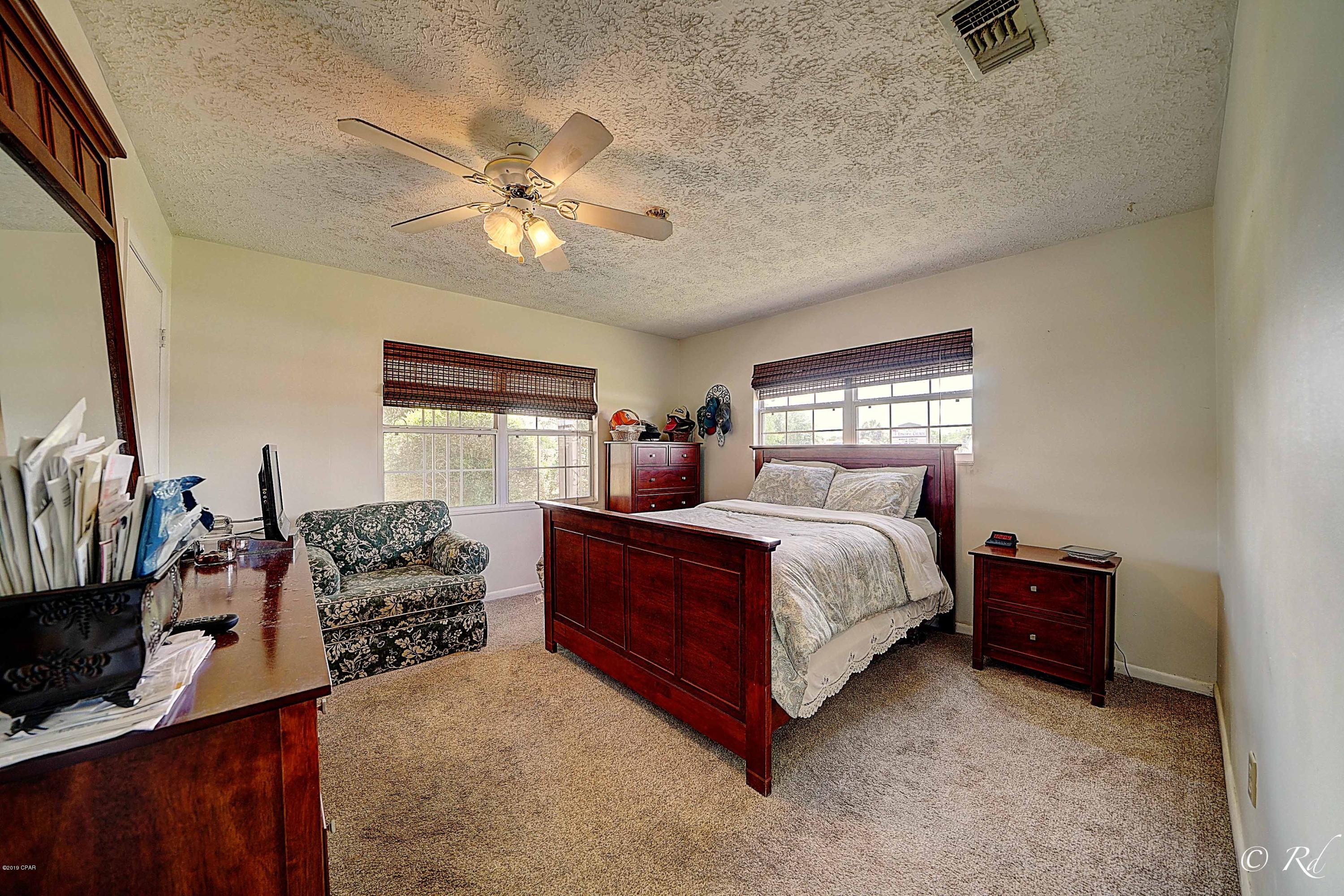 Laguna Beach Estates 7th Add - Residential