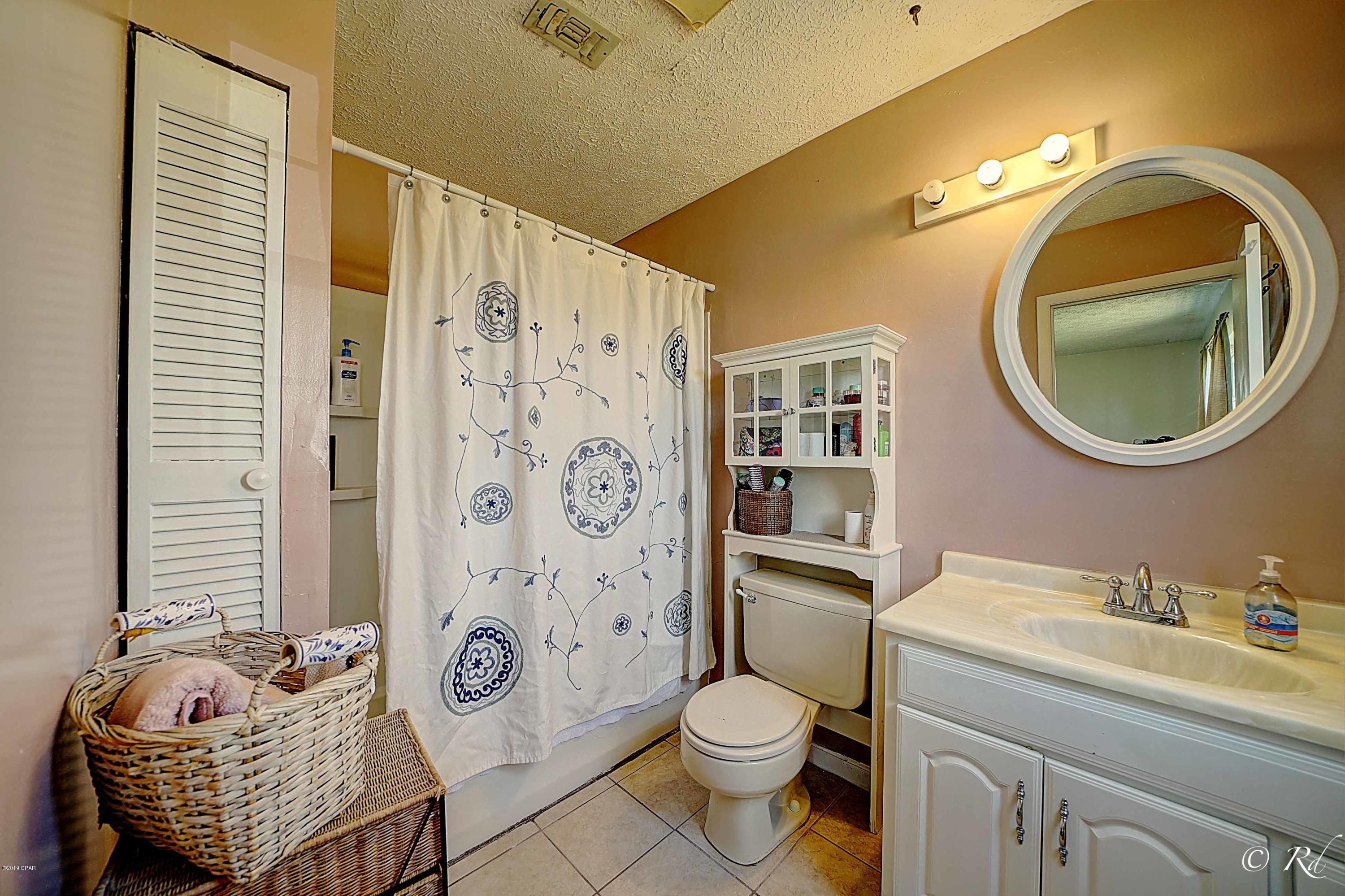 Laguna Beach Estates 7th Add - Residential