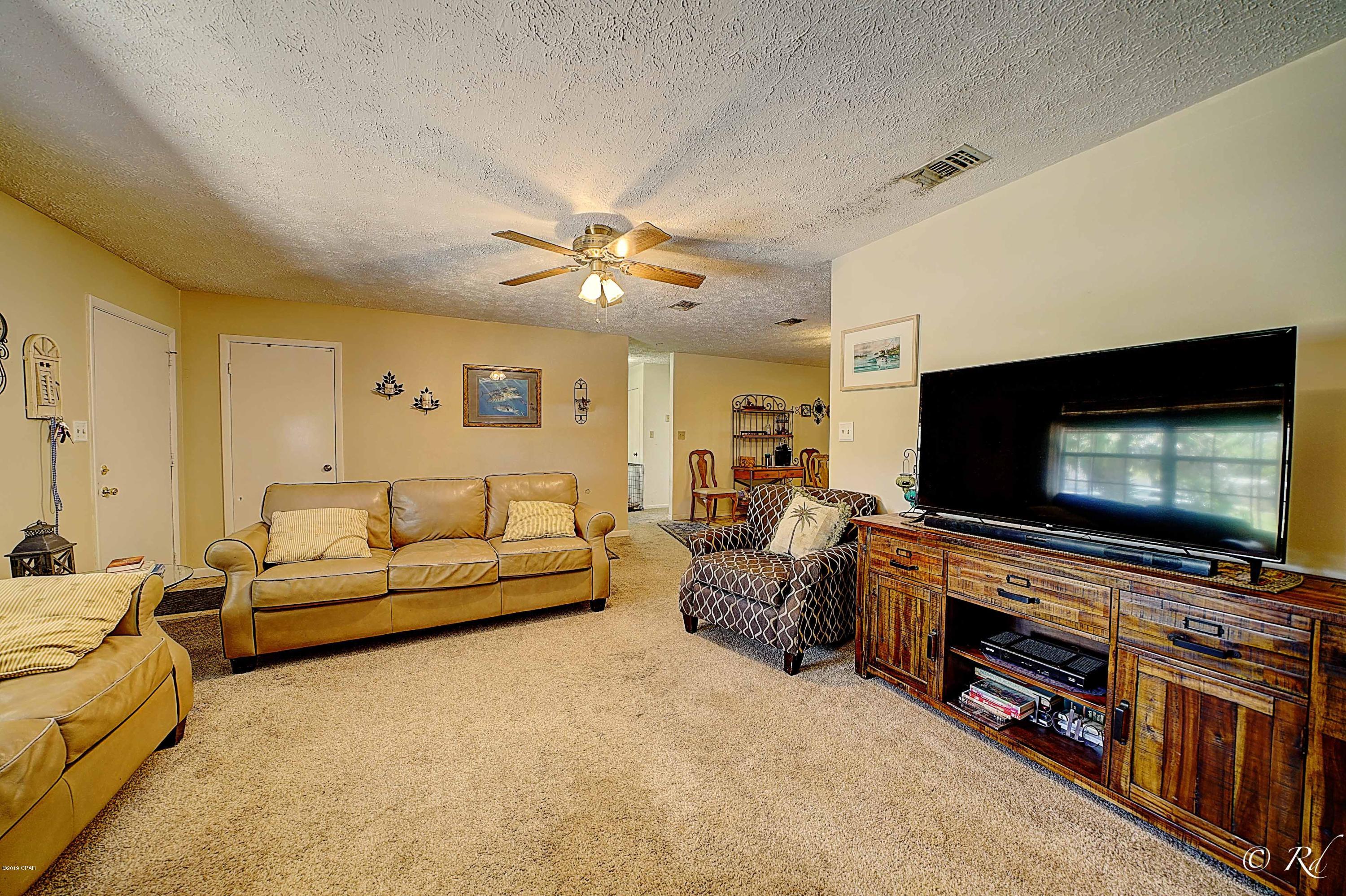 Laguna Beach Estates 7th Add - Residential