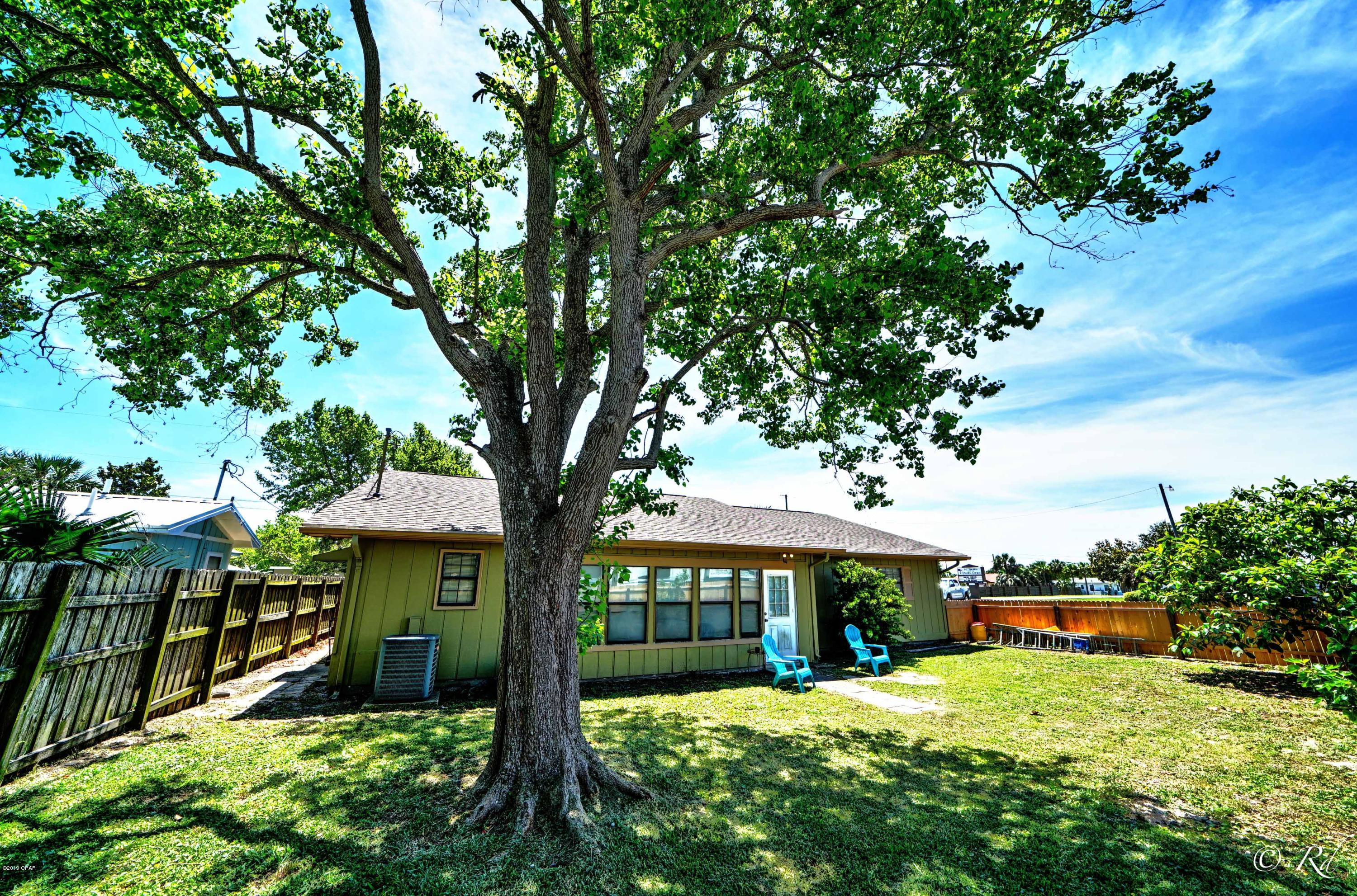 Laguna Beach Estates 7th Add - Residential