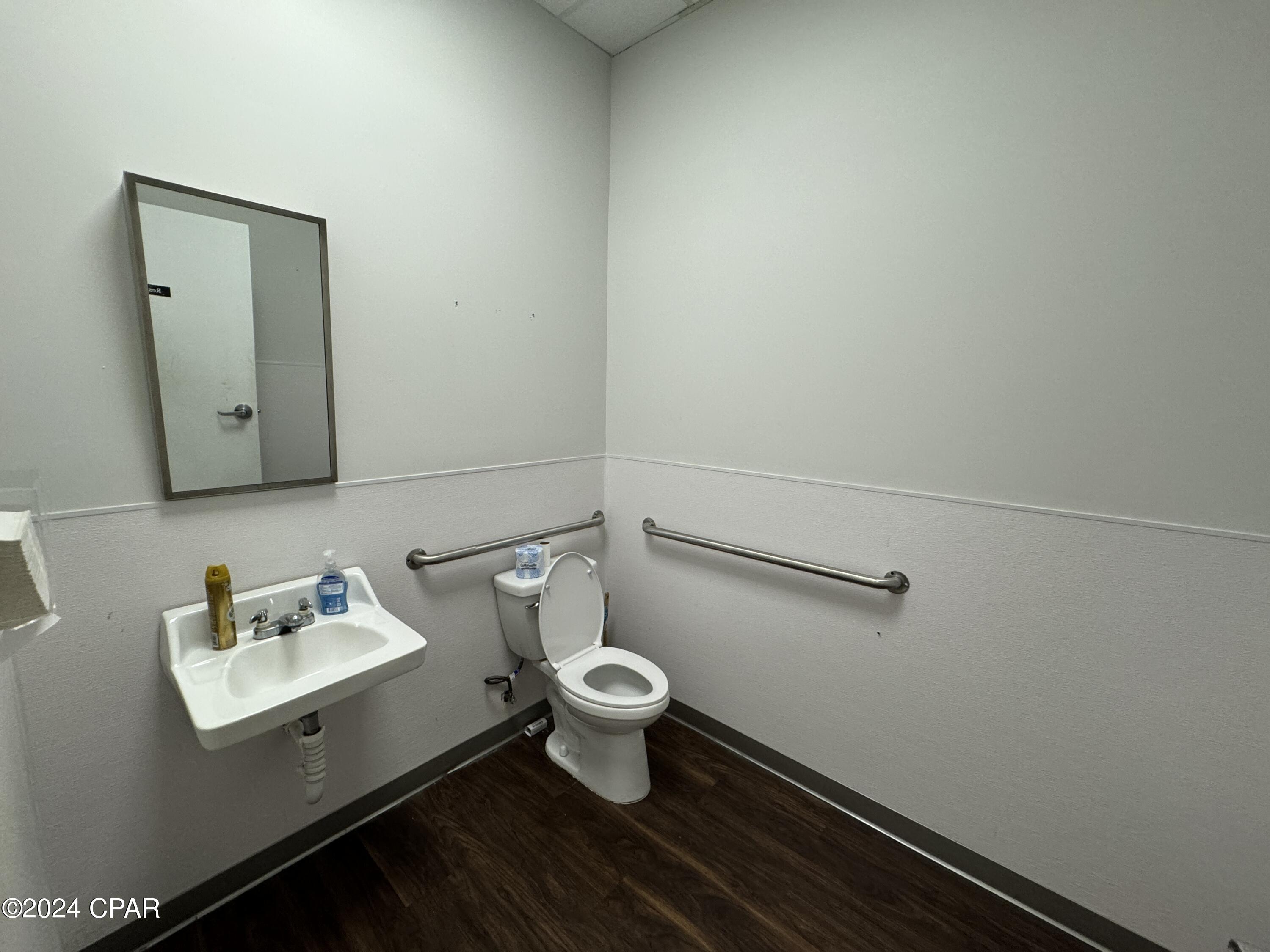 No Named Subdivision - Commercial Lease