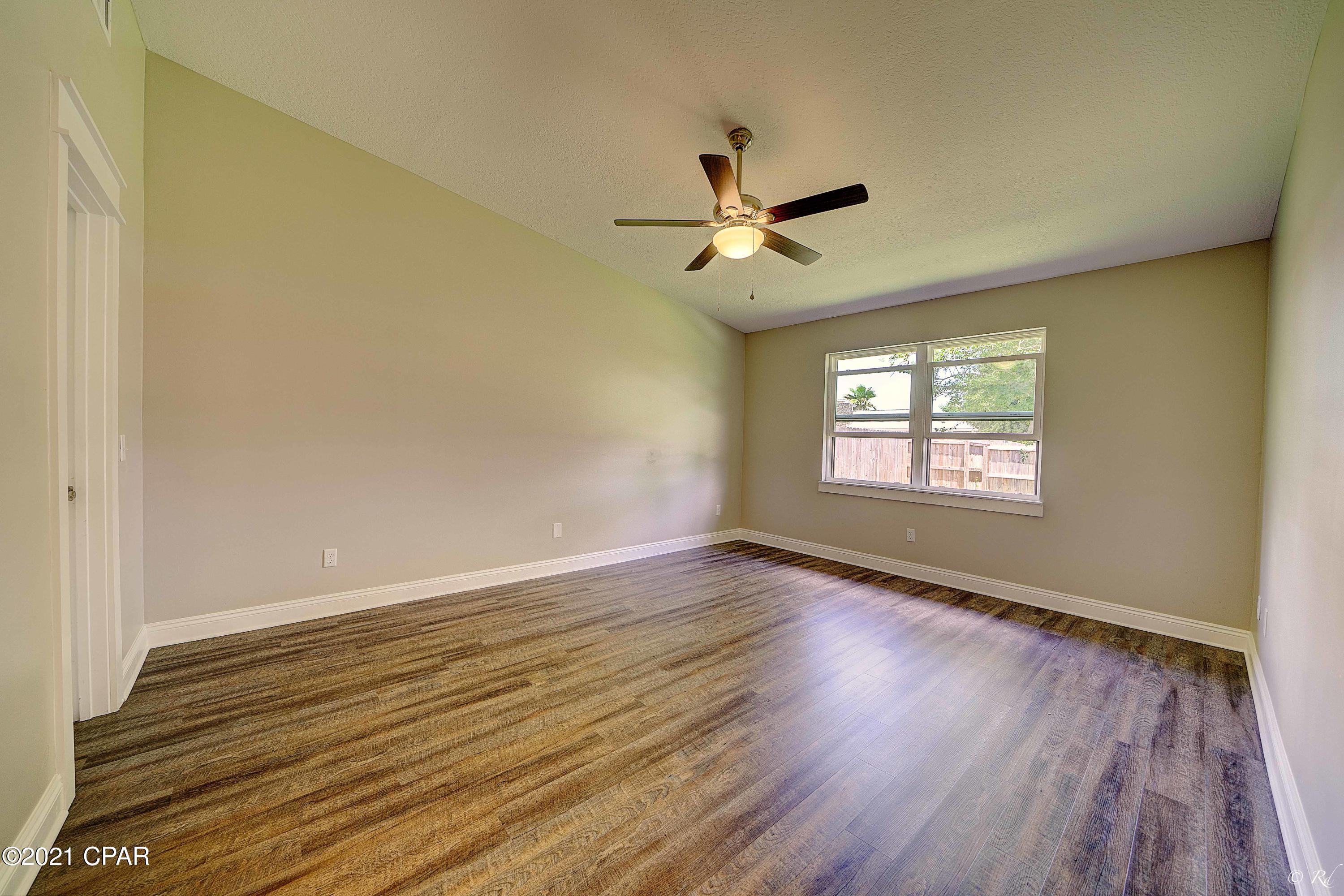 Boat Race Estates - Residential