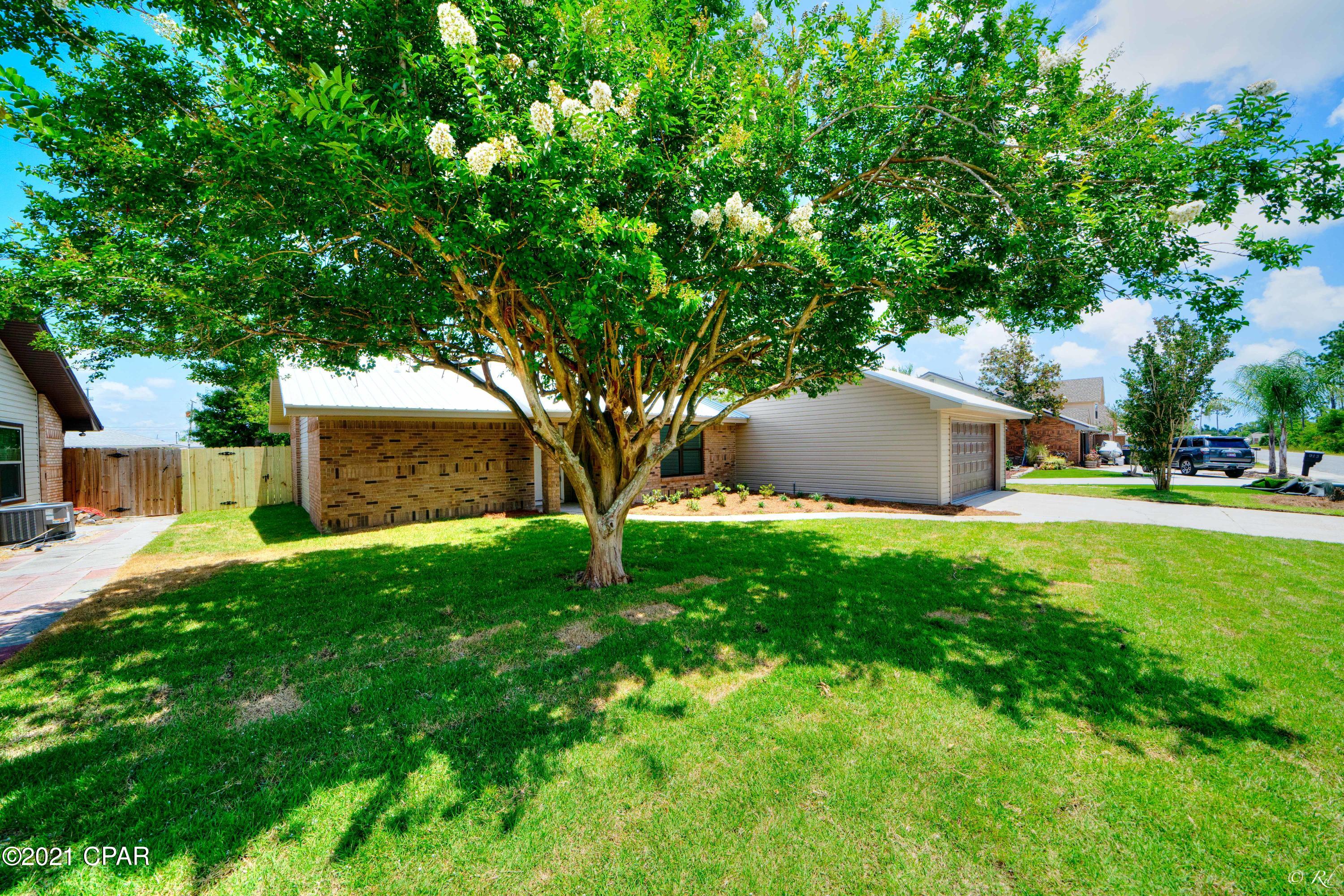 Boat Race Estates - Residential