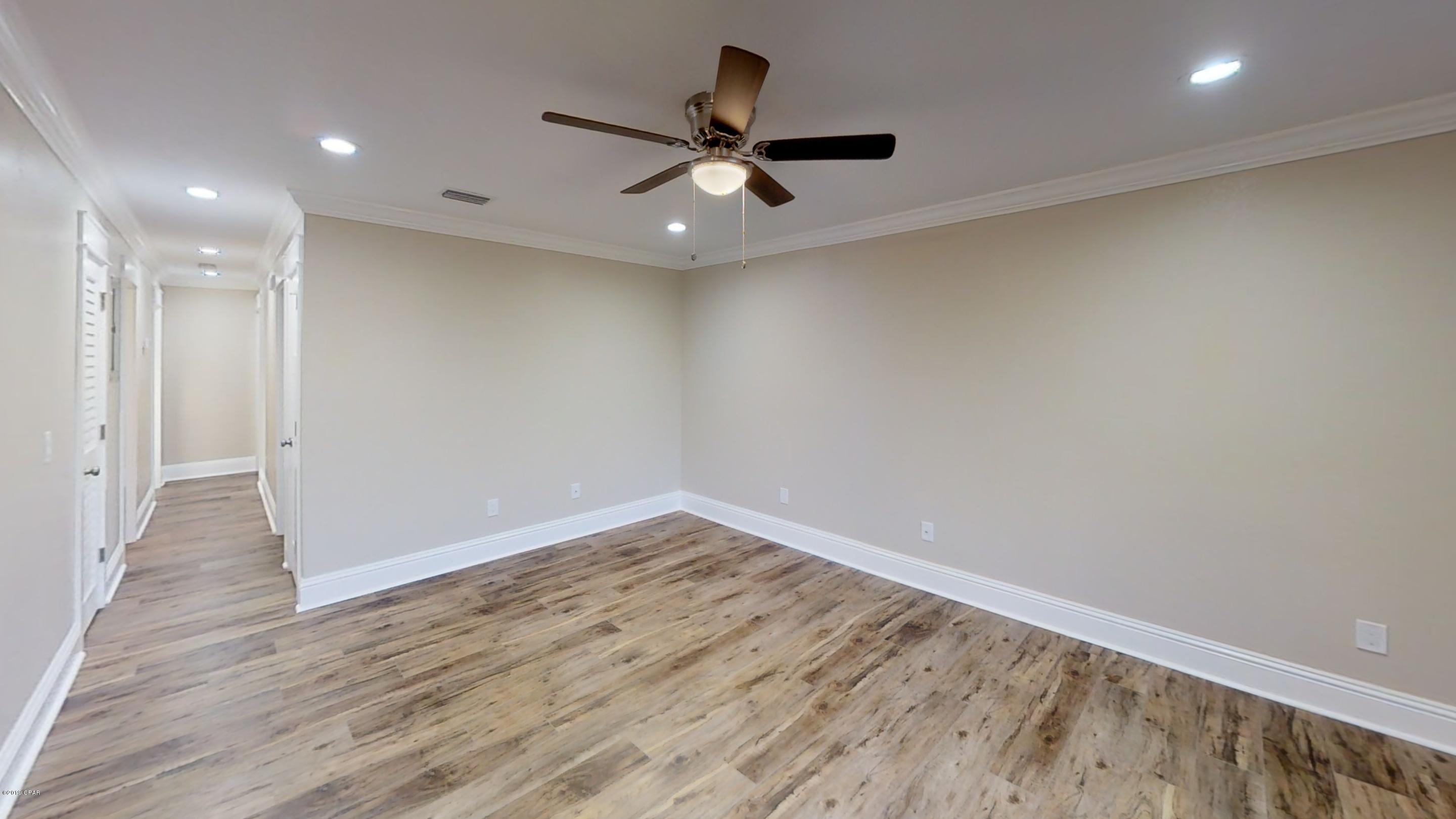 Towne & Country Lake Estates - Residential