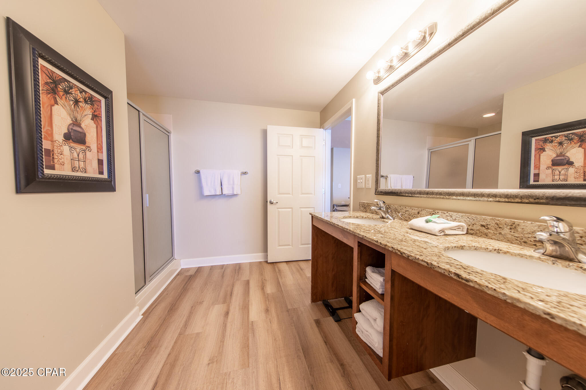 Splash Condo - Residential