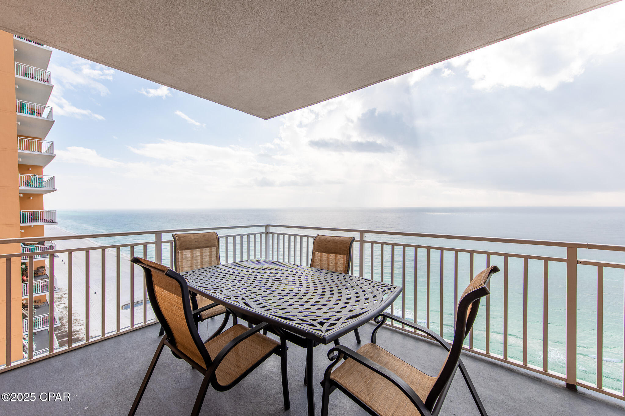 Splash Condo - Residential