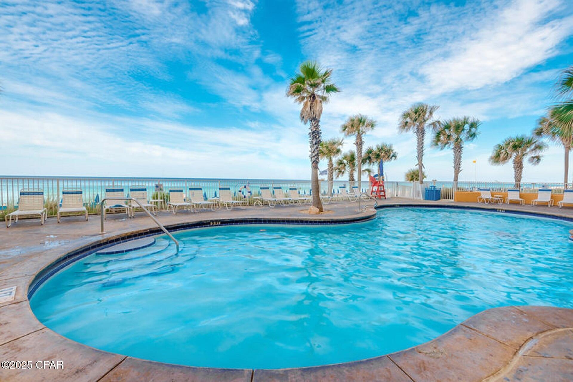 Splash Condo - Residential