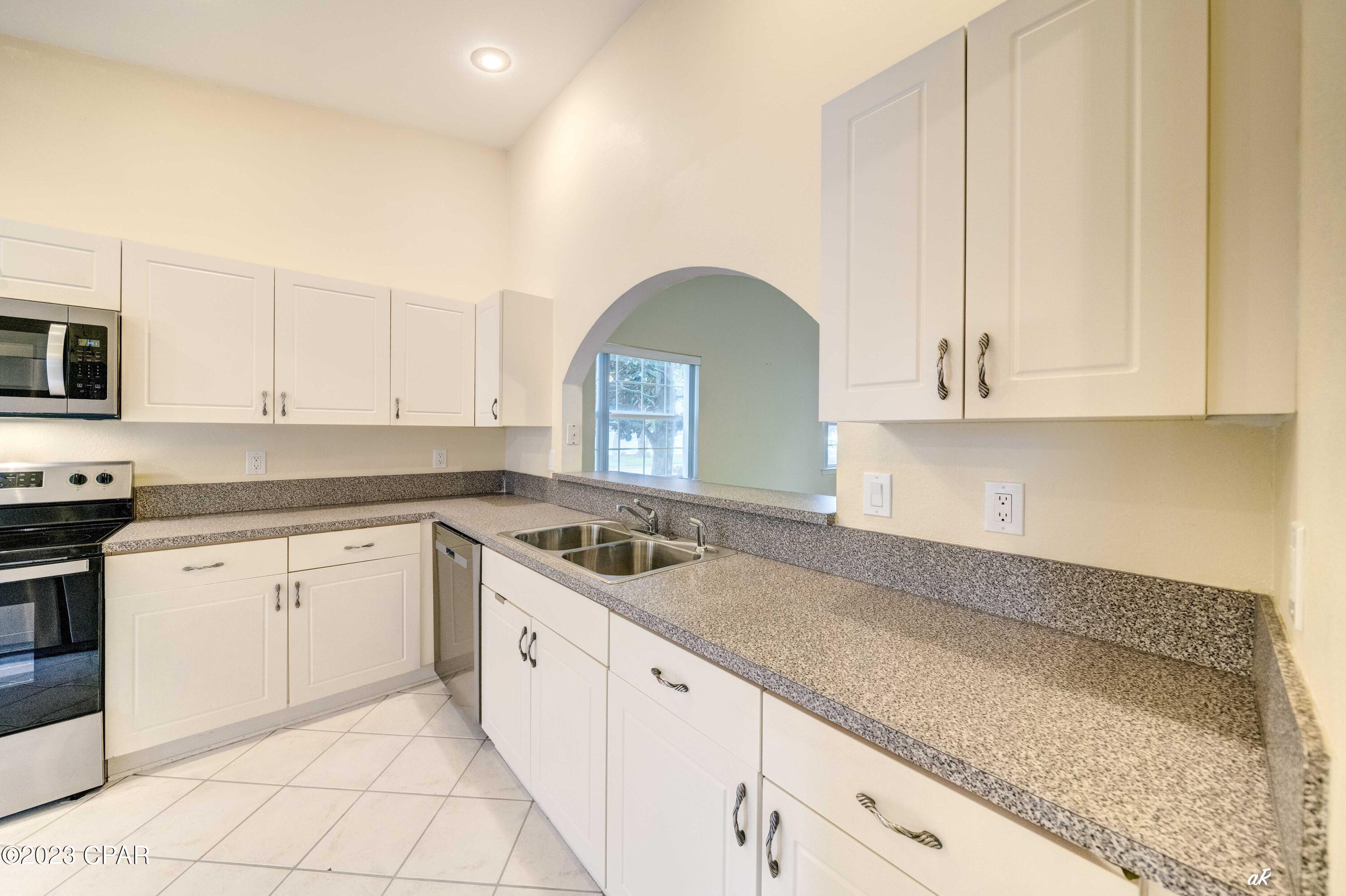 Palmetto Trace Phase III - Residential Lease