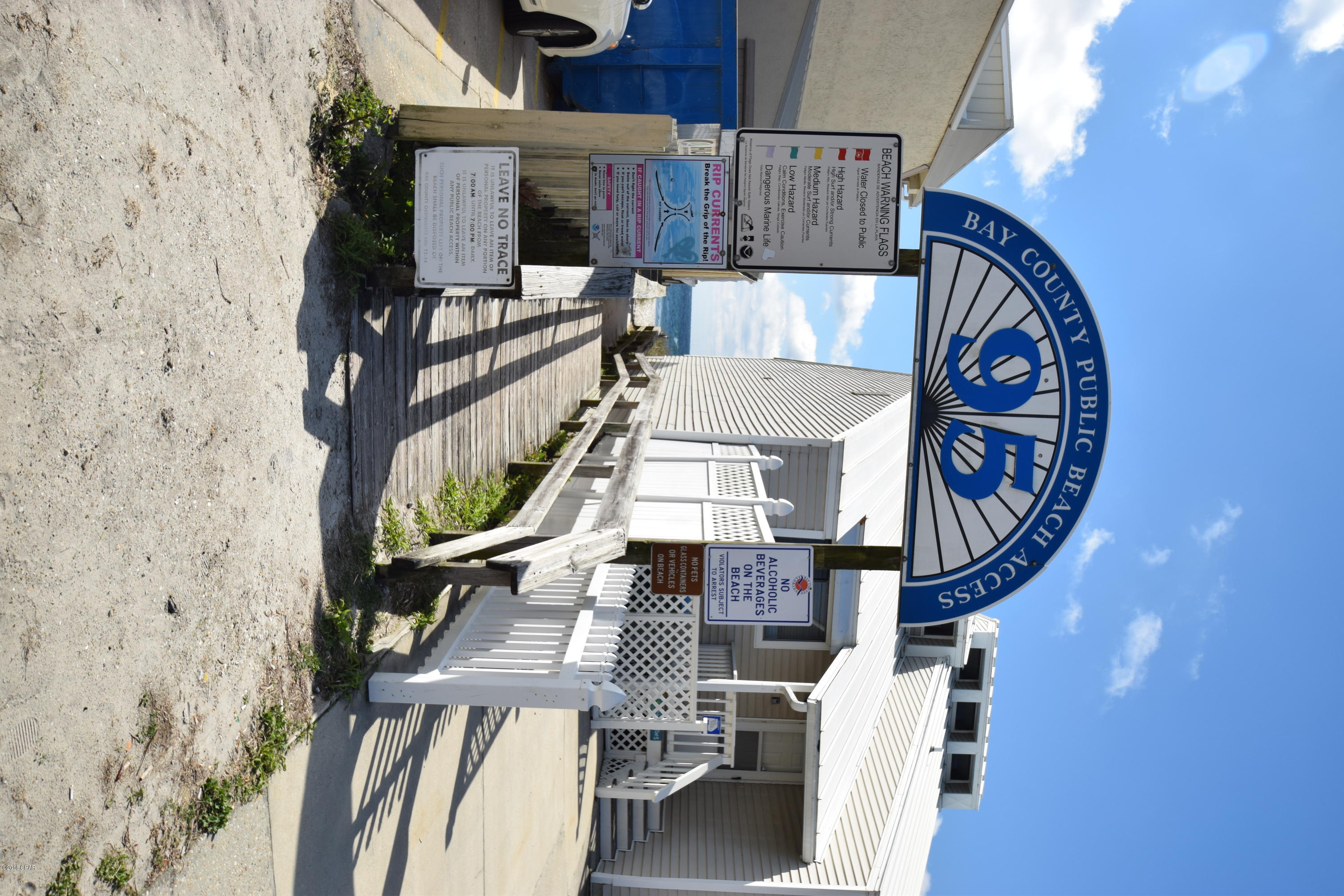 Jamaican Lake - Land