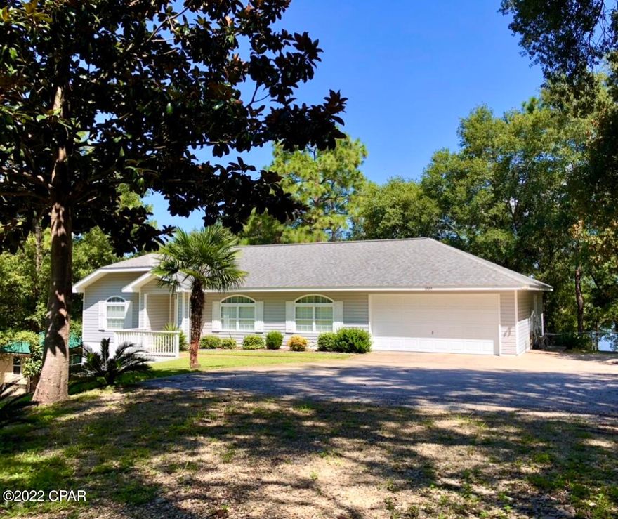 Are you looking for a Gorgeous Lake front home?? Well Stop and look no further than this 3 Bedroom 2 Bath home on Lake Diane in Leisure Lakes!  This home is priced to Sell and will NOT last long!!  Enjoy the fall nights in the screened porch overlooking the water! Located on 1 acre with plenty of mature trees giving you the privacy you are looking for! The dock is perfect to fish from or dock your boat! Fenced backyard with a storage shed. The interior is in great condition and has many upgrades including granite countertops in the kitchen and bathrooms! The kitchen has plenty of cabinet space with newer appliances!  Split bedroom plan with a large living room with vaulted ceilings. This home can be yours so don't let this opportunity to pass you by!!