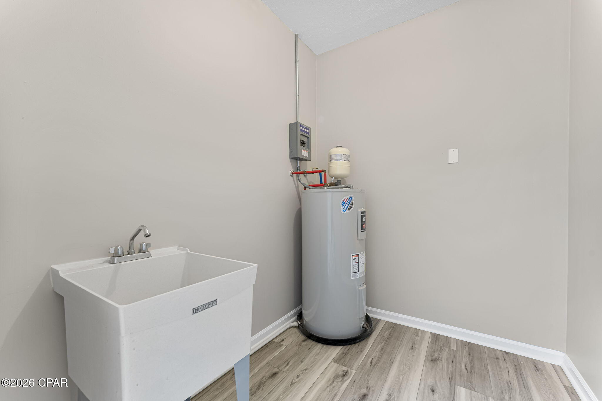 Crescent Beach Unit 1 - Commercial Lease