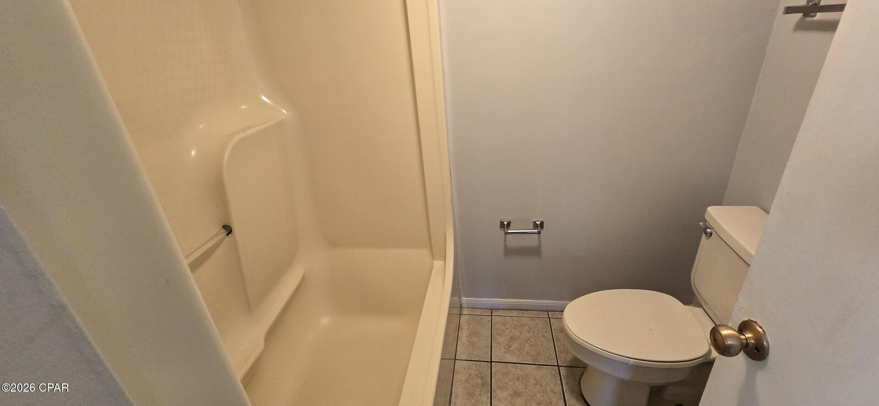 Edgewater Golf Villas V-B - Residential