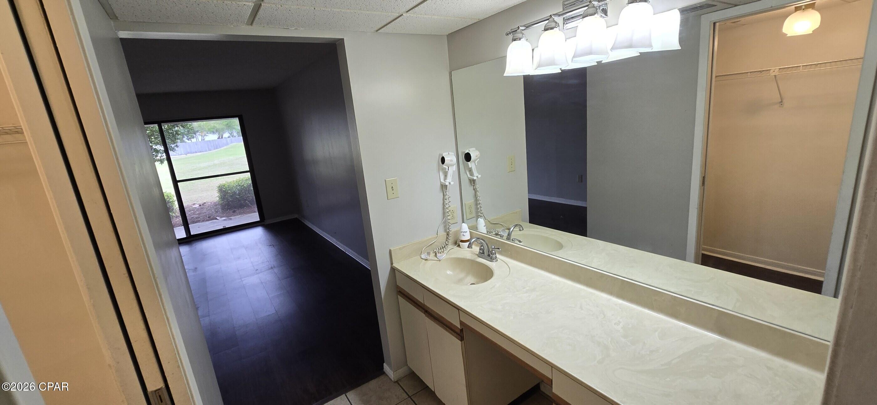 Edgewater Golf Villas V-B - Residential