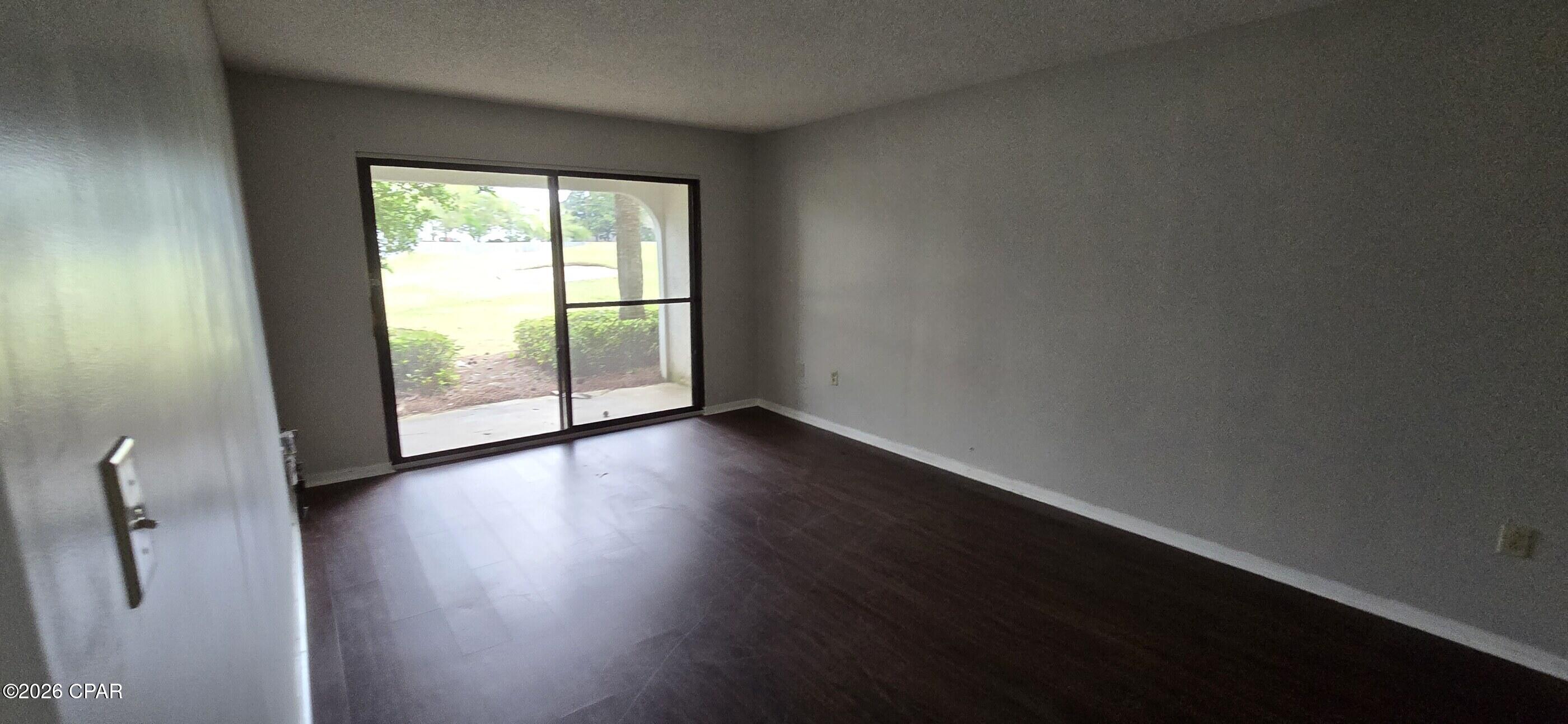 Edgewater Golf Villas V-B - Residential