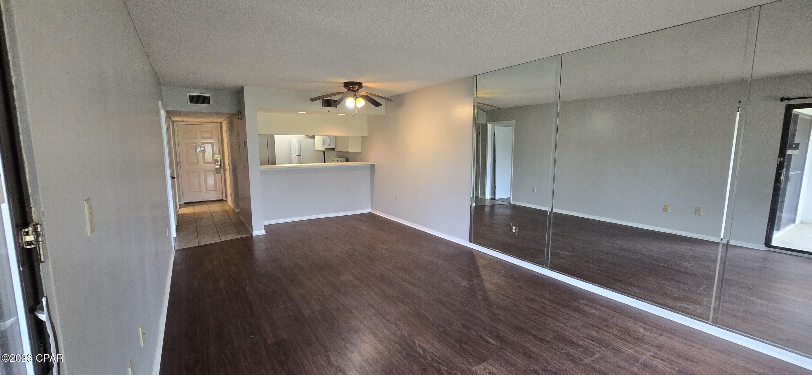 Edgewater Golf Villas V-B - Residential