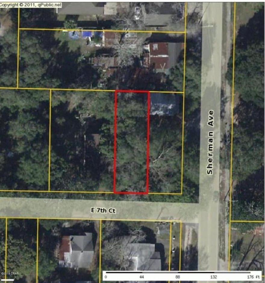 This is a great vacant lot in the heart of Panama City. Just minutes to Downtown Marina, shopping, restaurants, and entertainment.