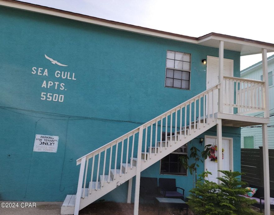 Upstairs apartment located conveniently to the beach and shopping. 1 bedroom, 1 bath home.


*water, sewer, pest control and lawn service included*

*Owner will consider accepting Section 8*

*No Pets*