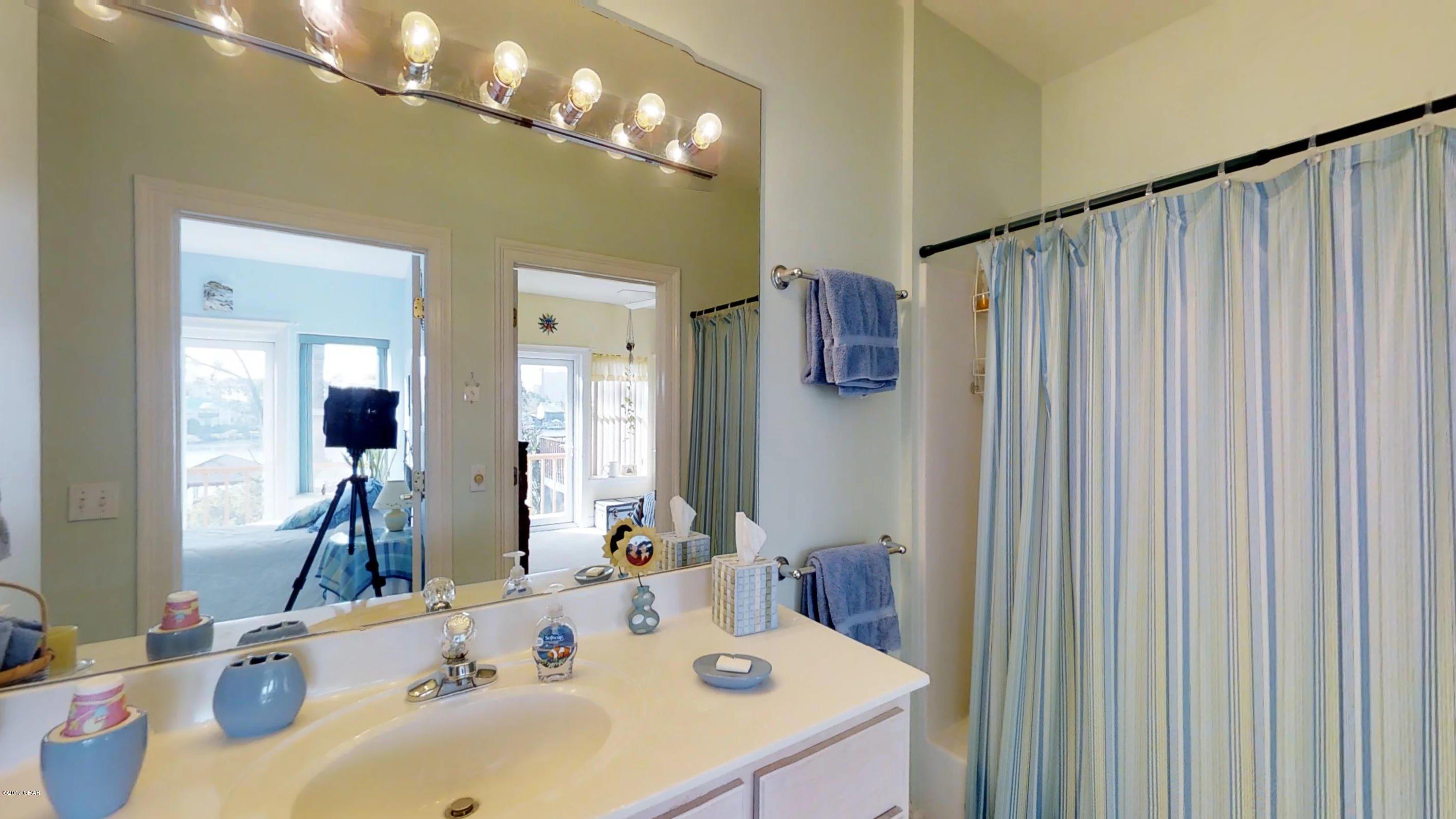 Grand Lagoon Banks - Residential