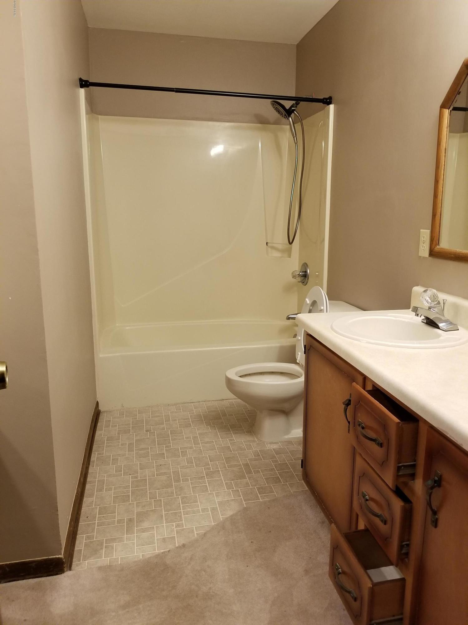 [No Recorded Subdiv] - Residential Lease