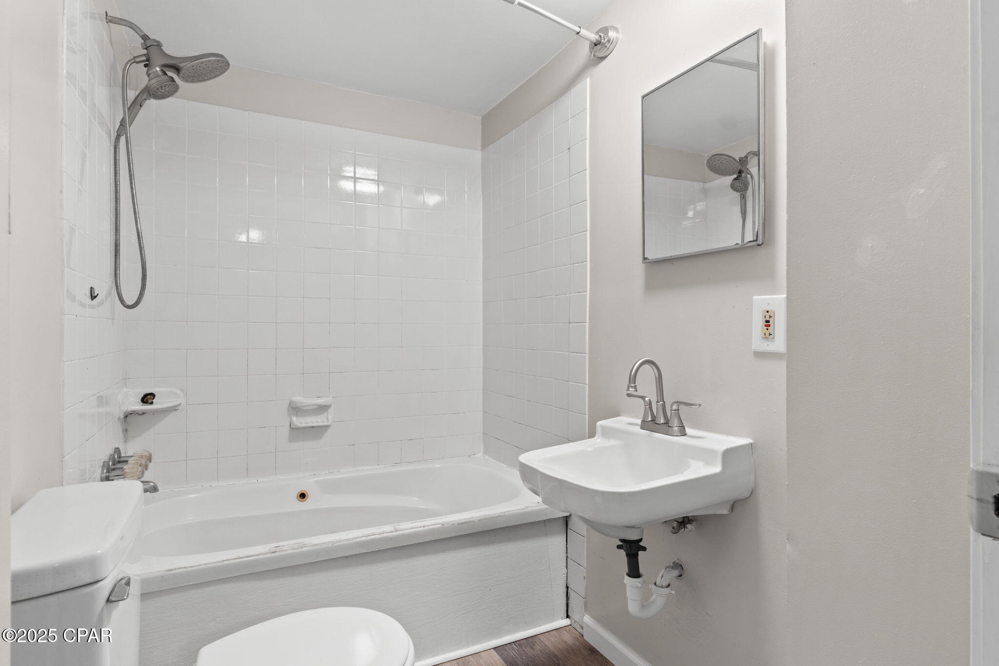 [No Recorded Subdiv] - Commercial Sale