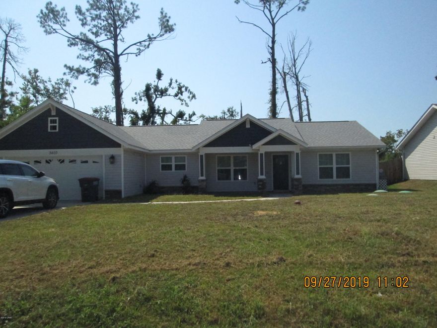 Nice 4/2 centrally located near Hospitals, Schools, Dining, and Shopping. Must have at least a 650 Credit score to qualify