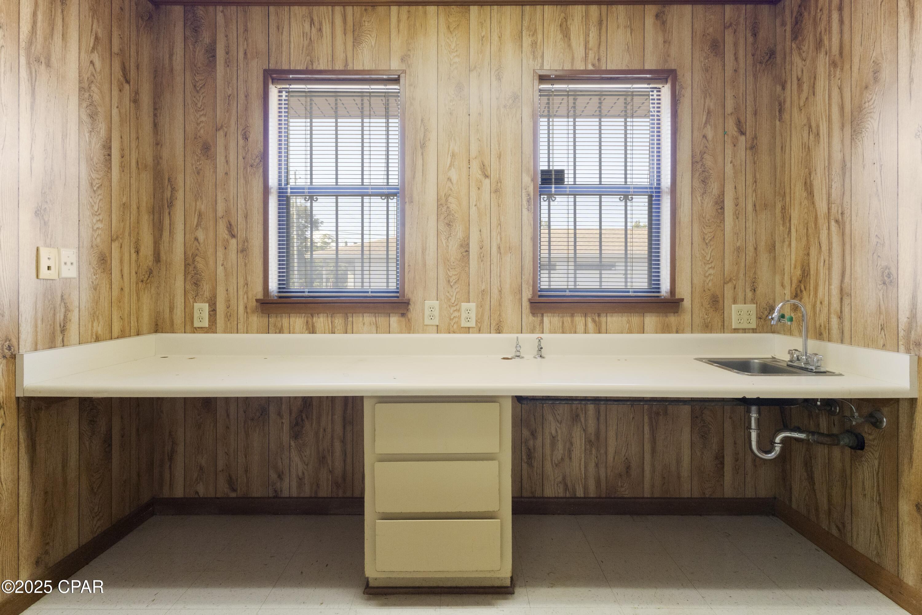 Skyland - Commercial Sale