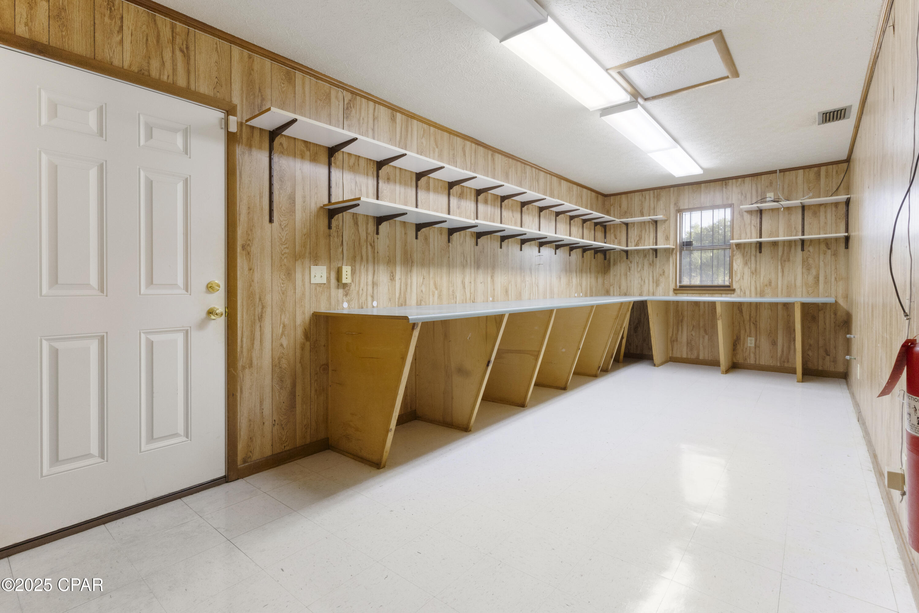 Skyland - Commercial Sale