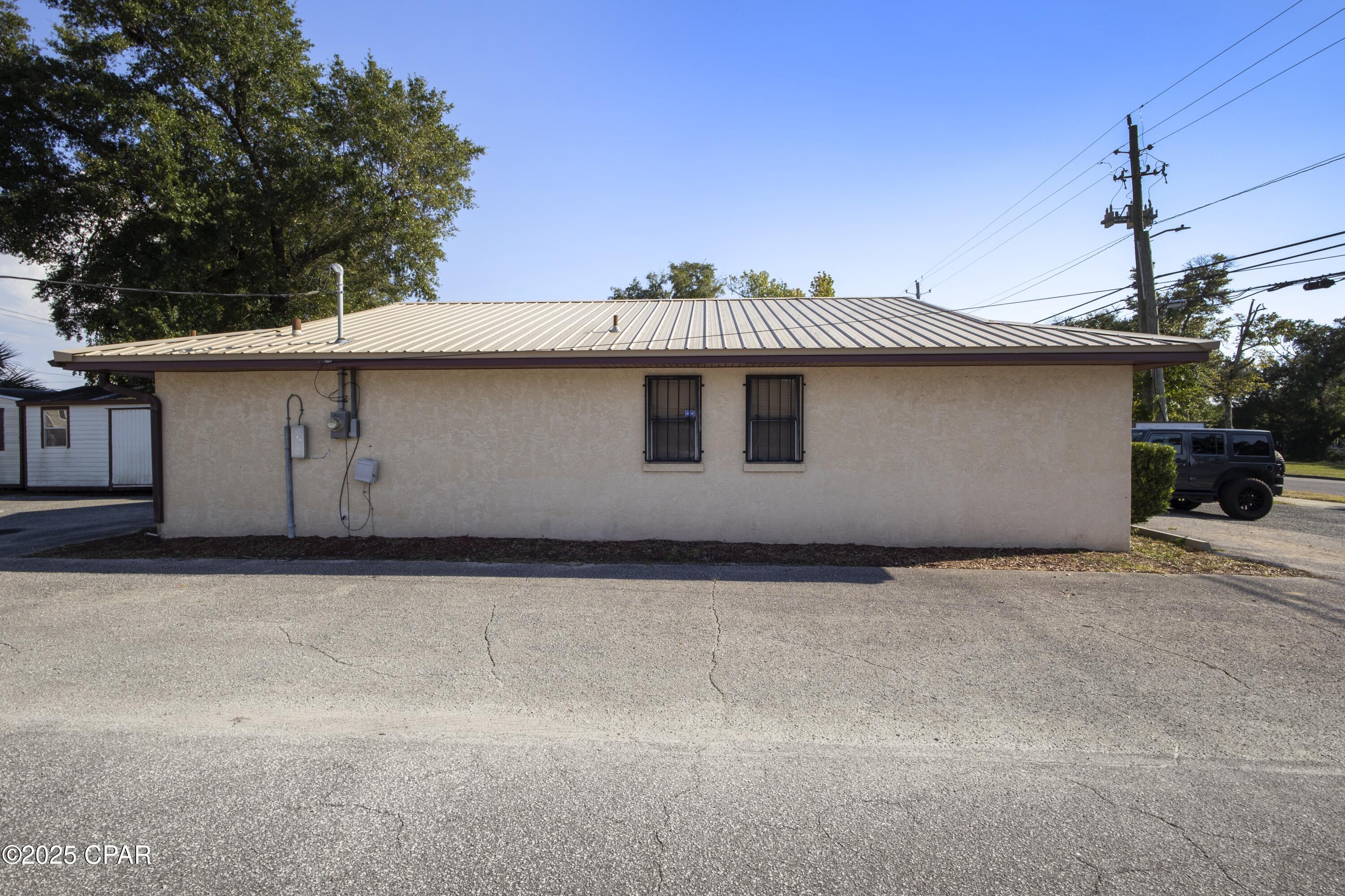 Skyland - Commercial Sale