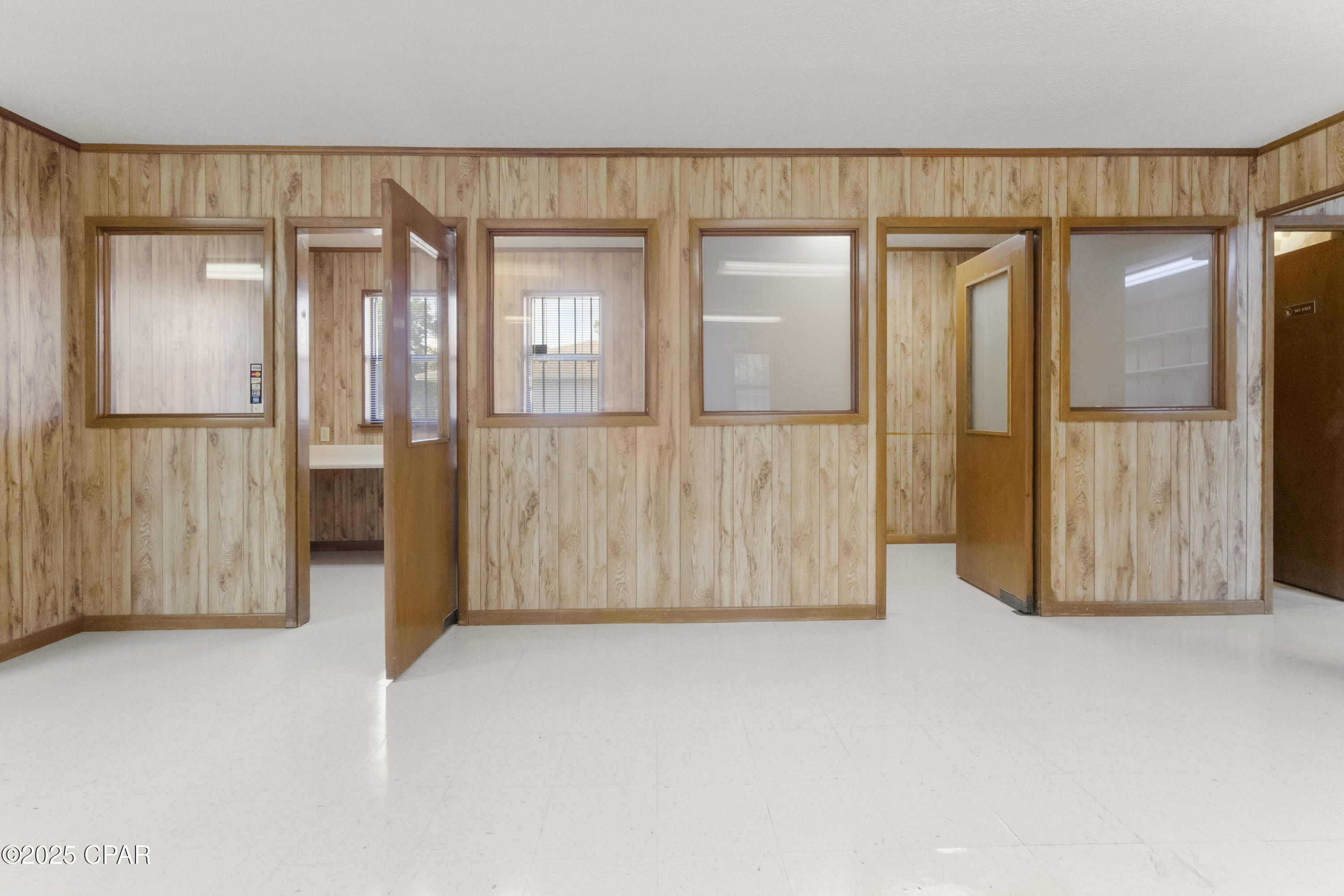 Skyland - Commercial Sale