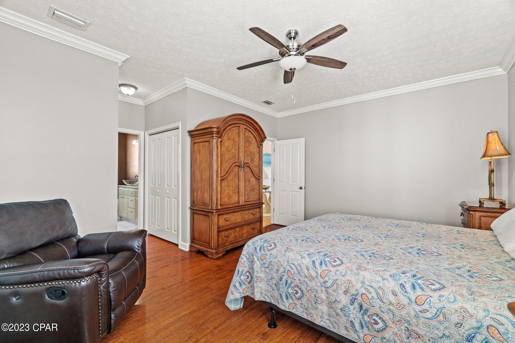 Shores - Residential