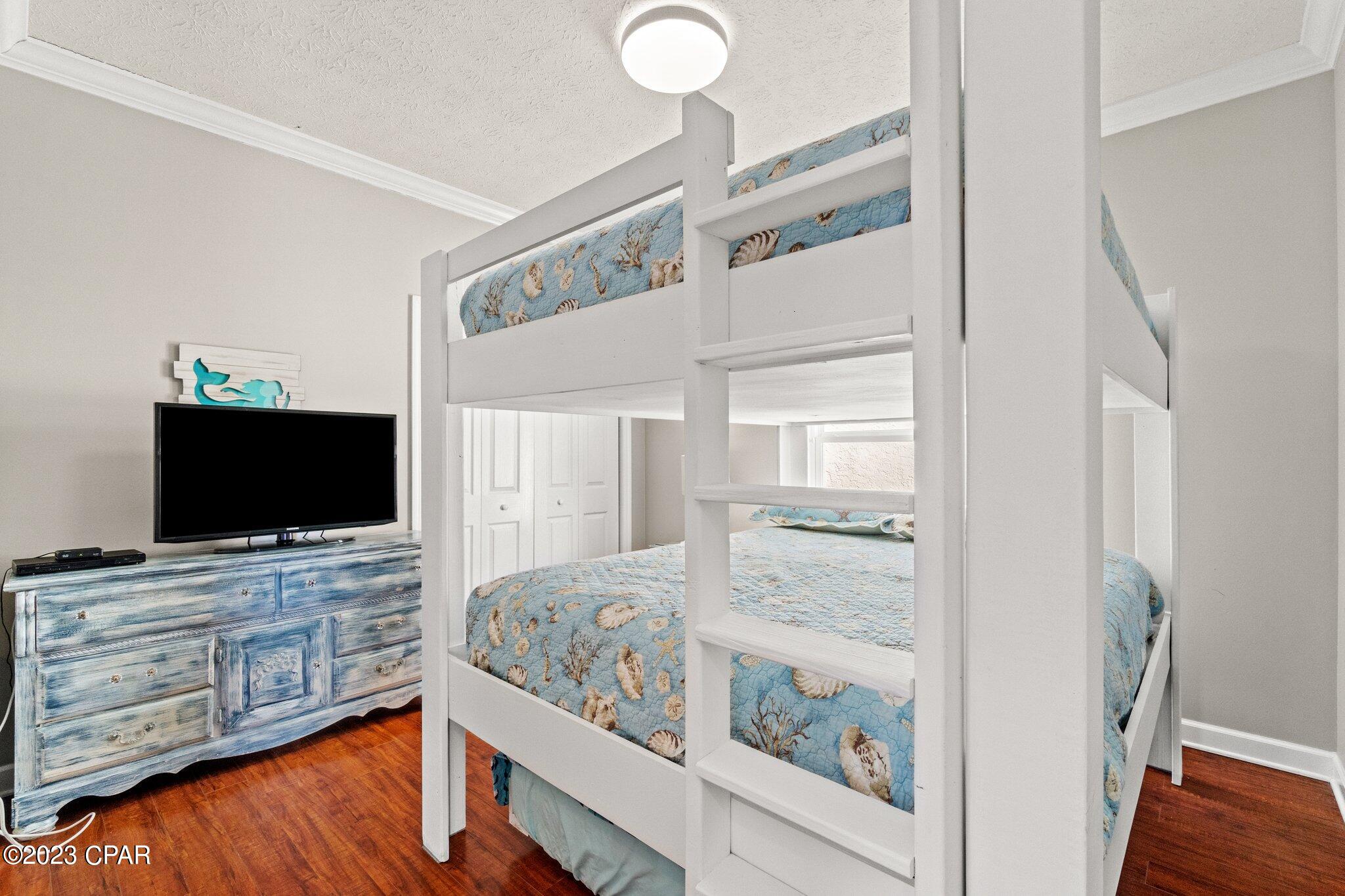 Shores - Residential