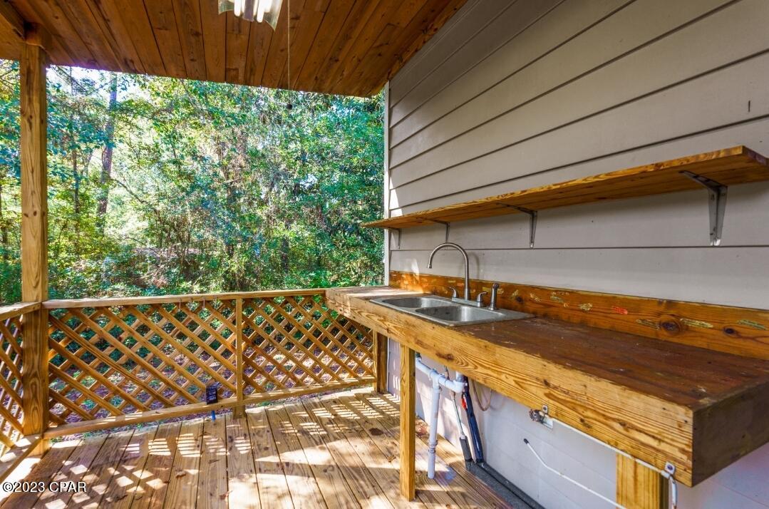 Steel Field Fish Camp - Residential