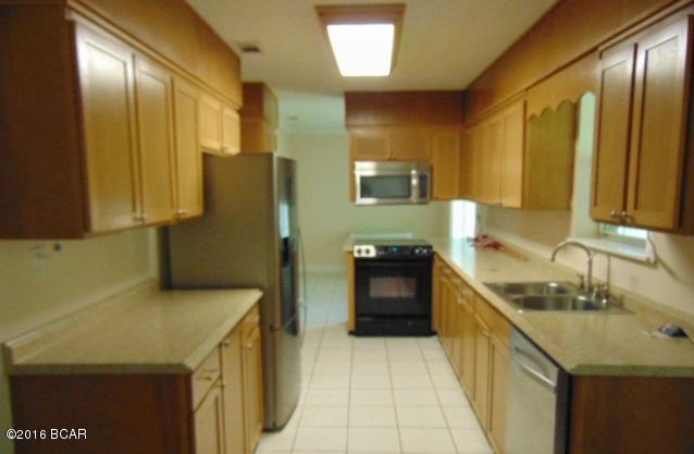 Baywood Shores Est Unit 6 - Residential Lease