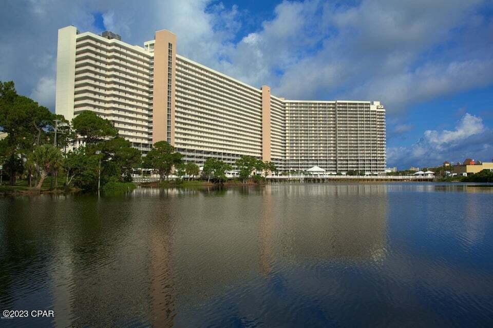 Laketown Wharf - Residential