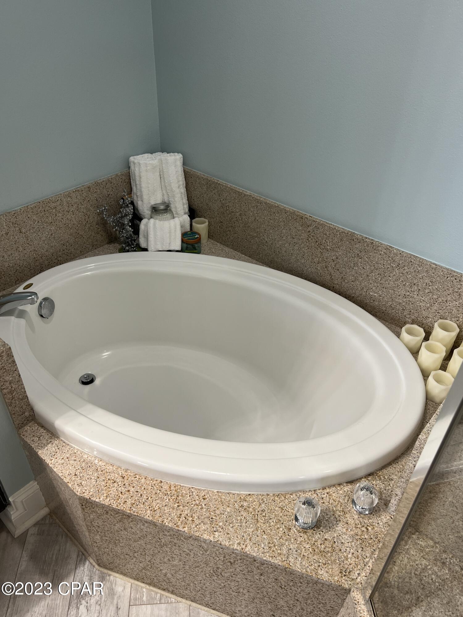 Laketown Wharf - Residential