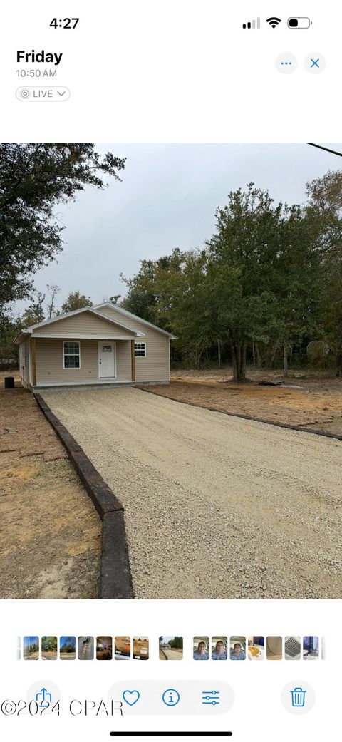 A home in Grand Ridge