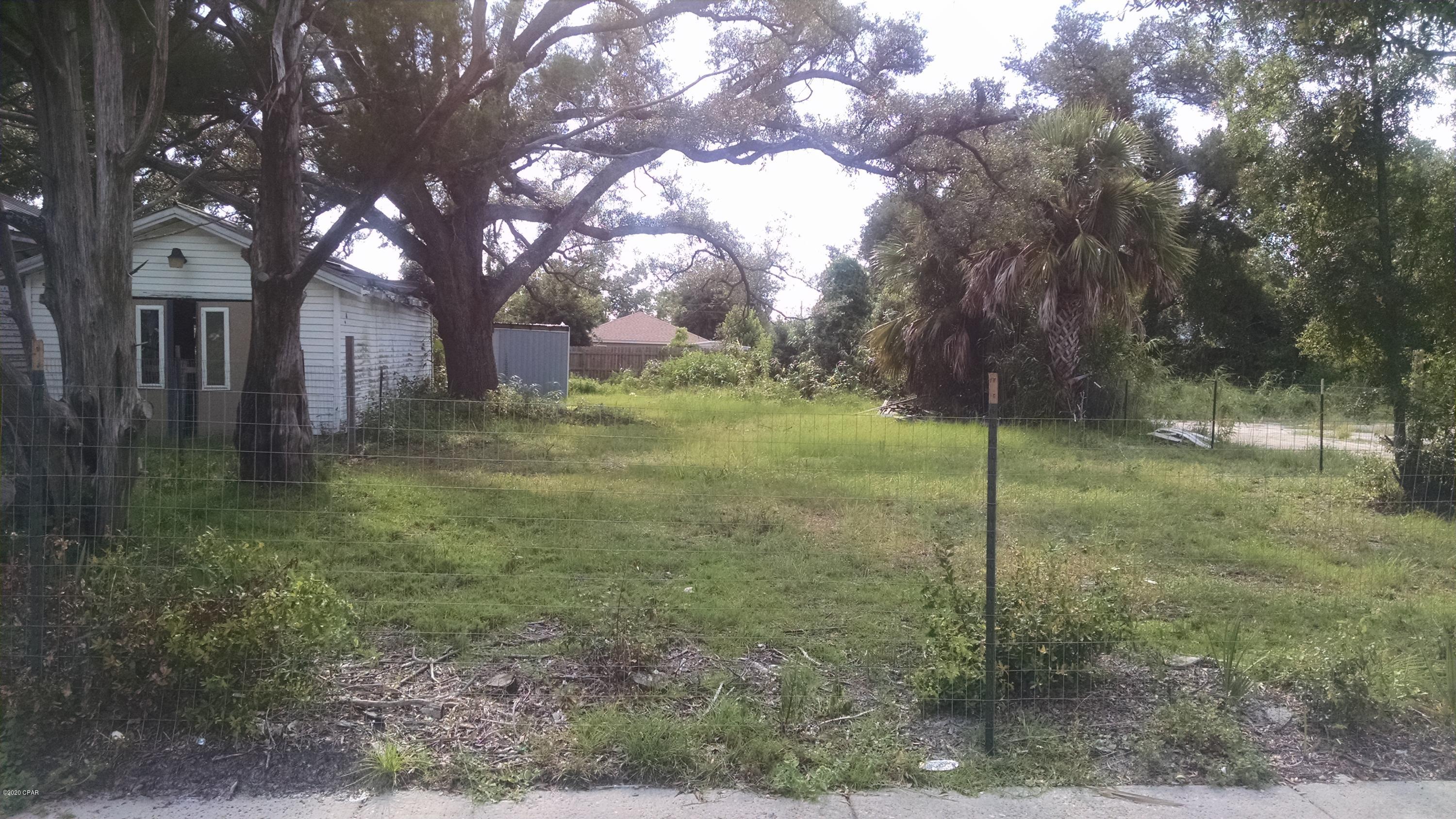 Pinecrest Add. - Residential