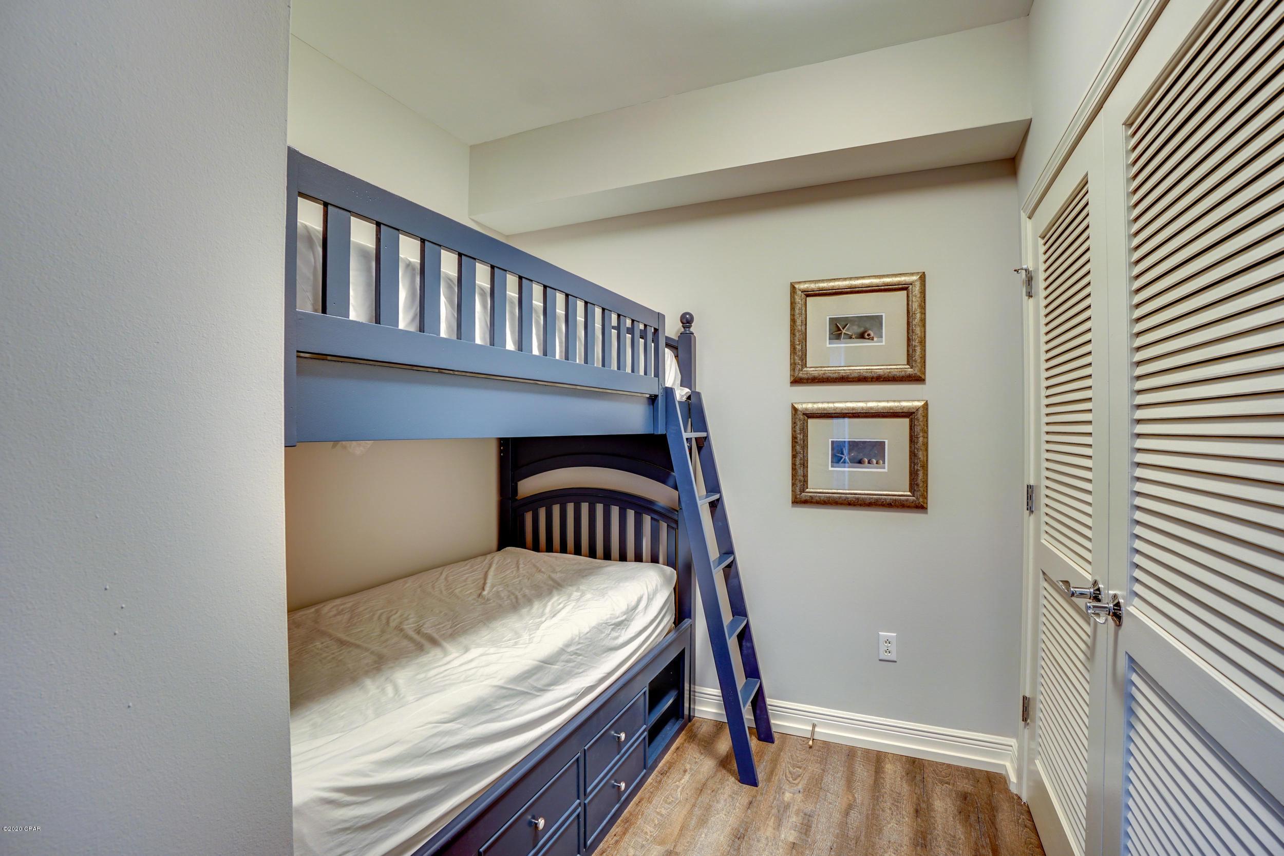 Sterling Breeze - Residential