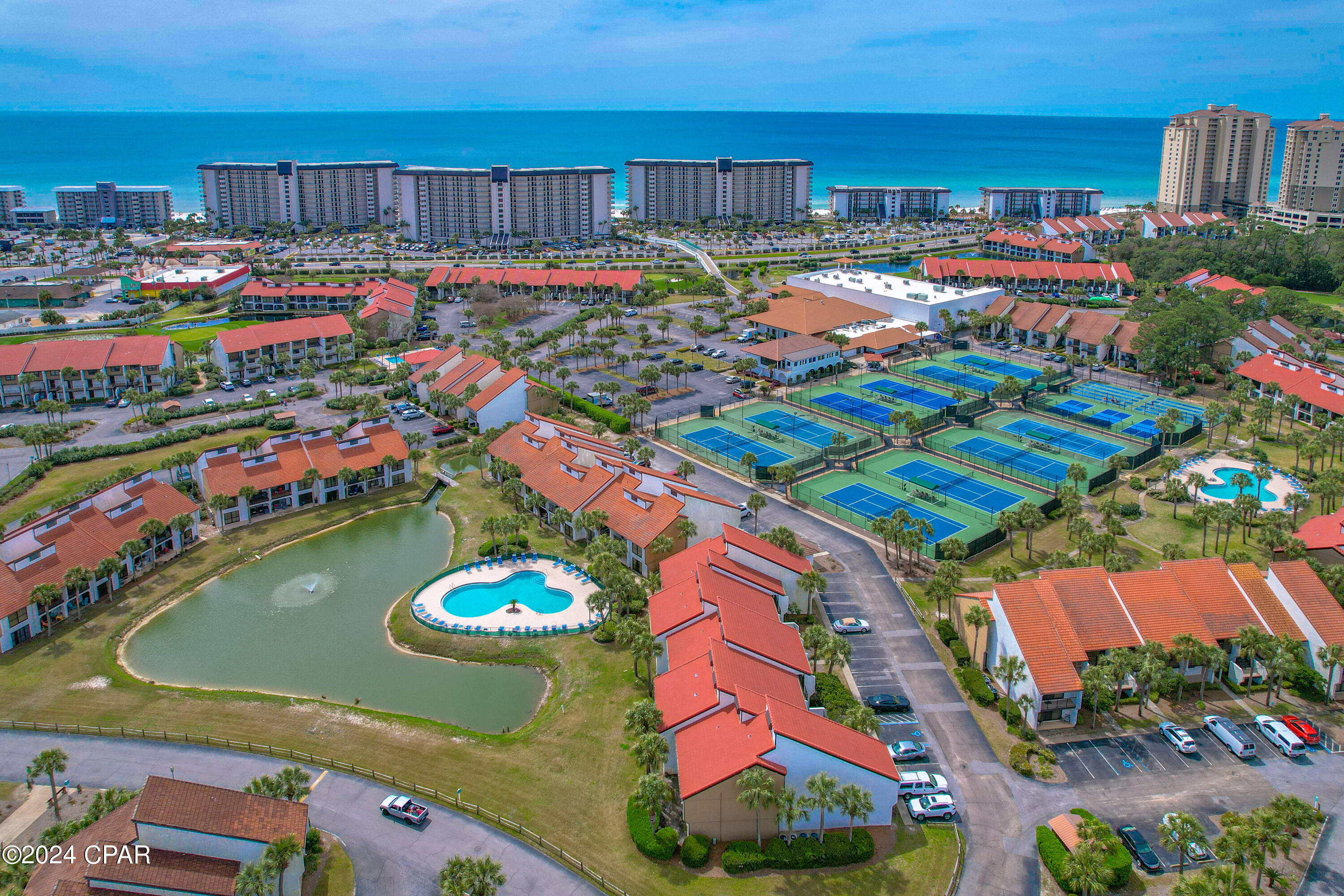 Edgewater Golf Villas 1 - Residential