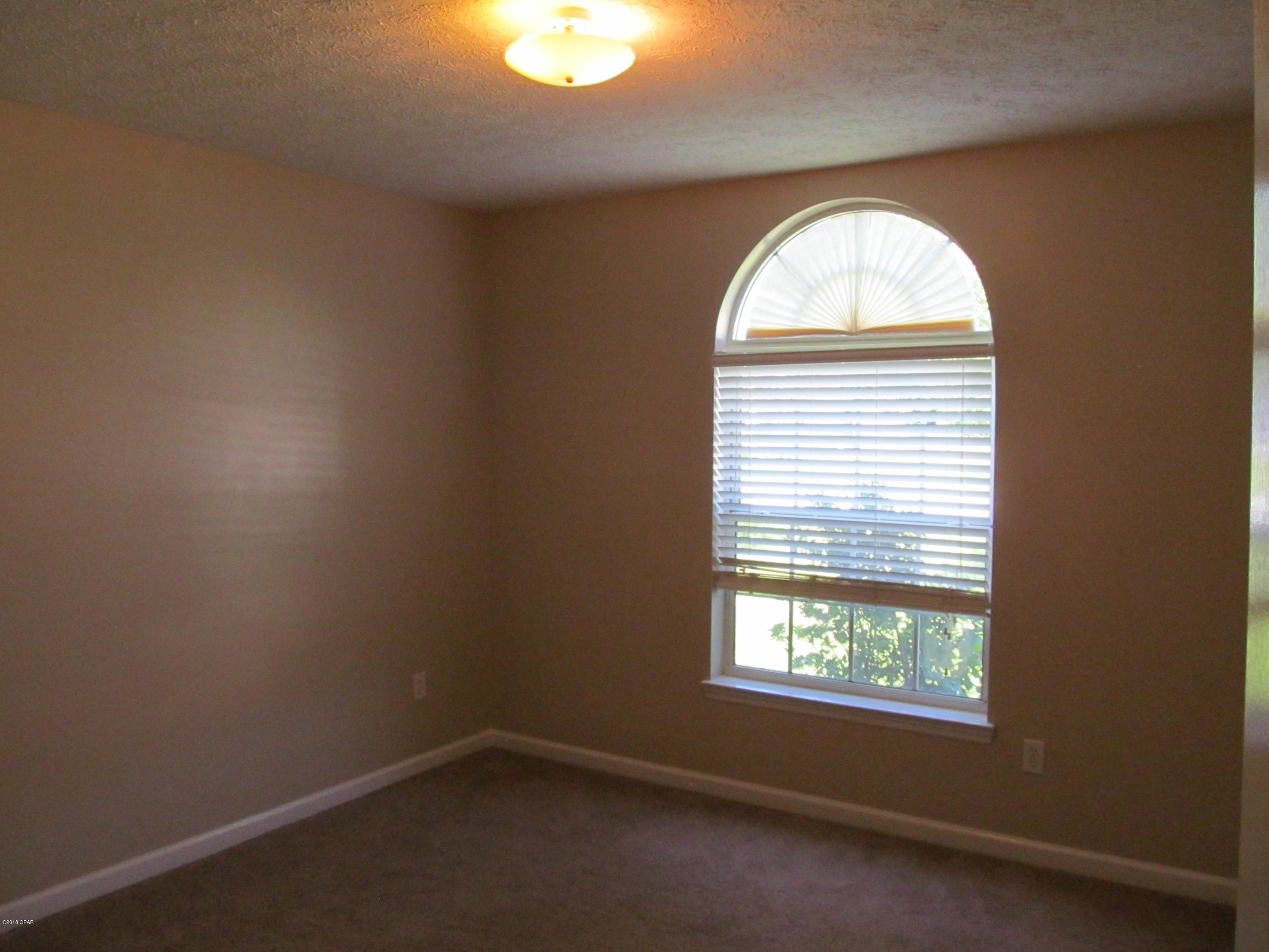 Hidden Pines Phase I - Residential Lease