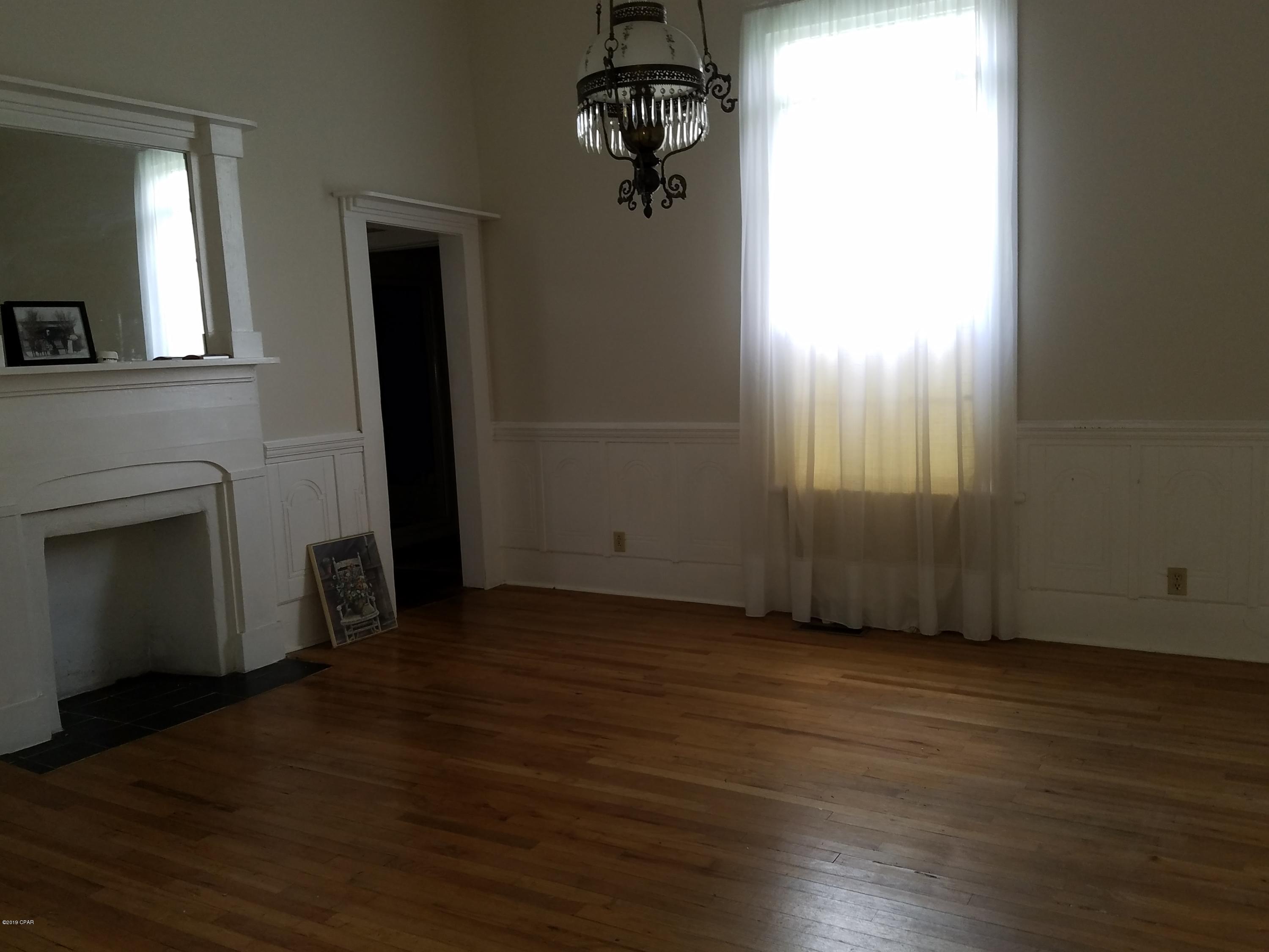 [No Recorded Subdiv] - Residential