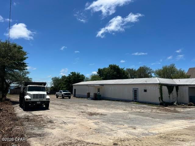 6213 E Highway 98