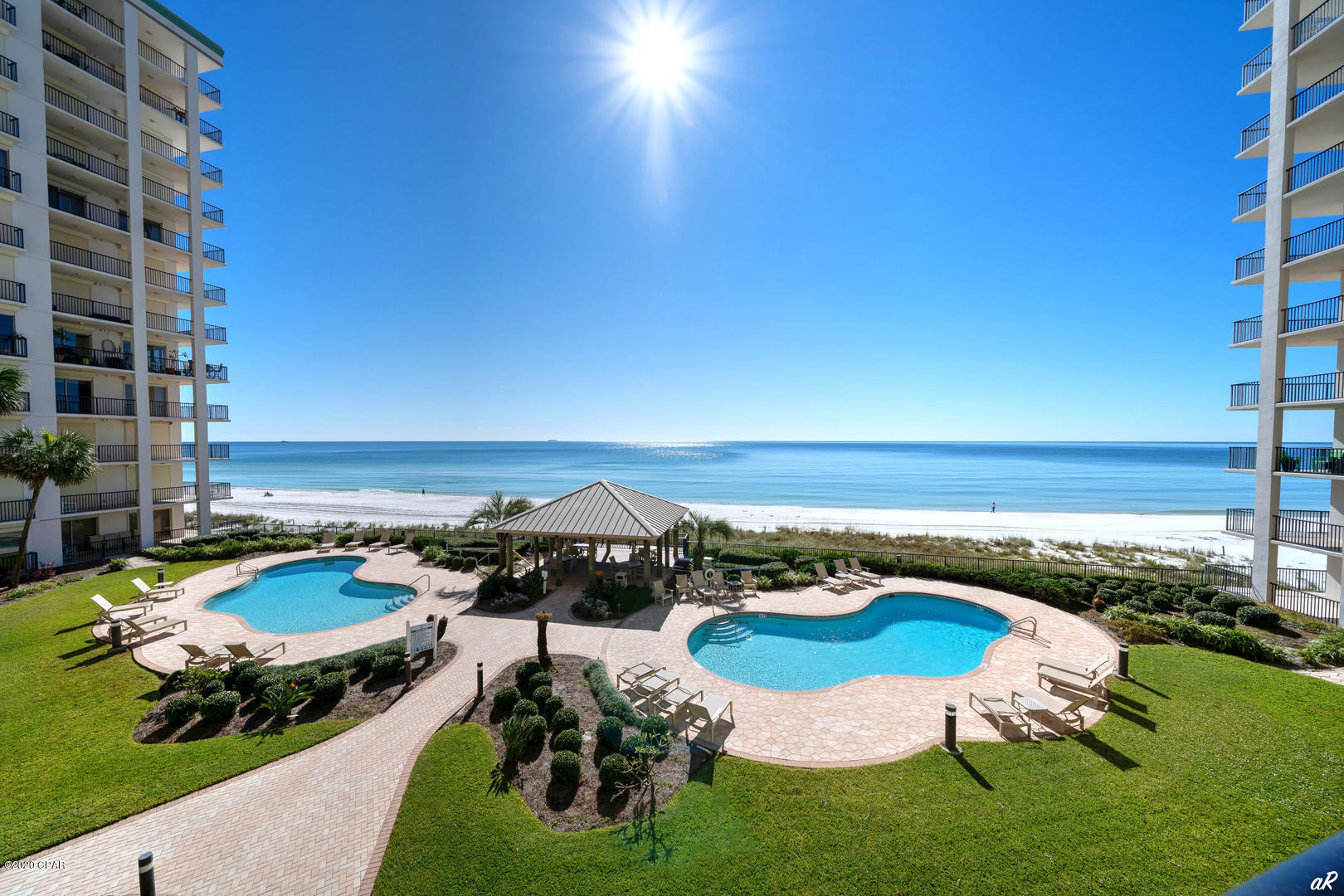 Summerwinds Condo - Residential