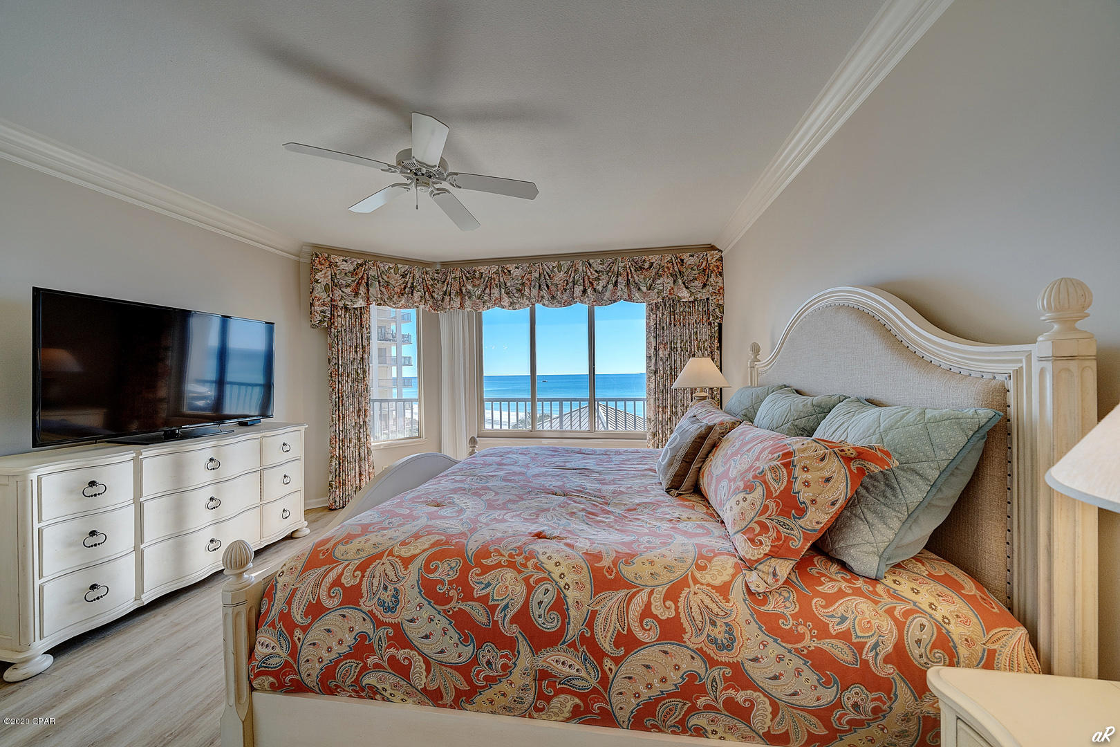 Summerwinds Condo - Residential