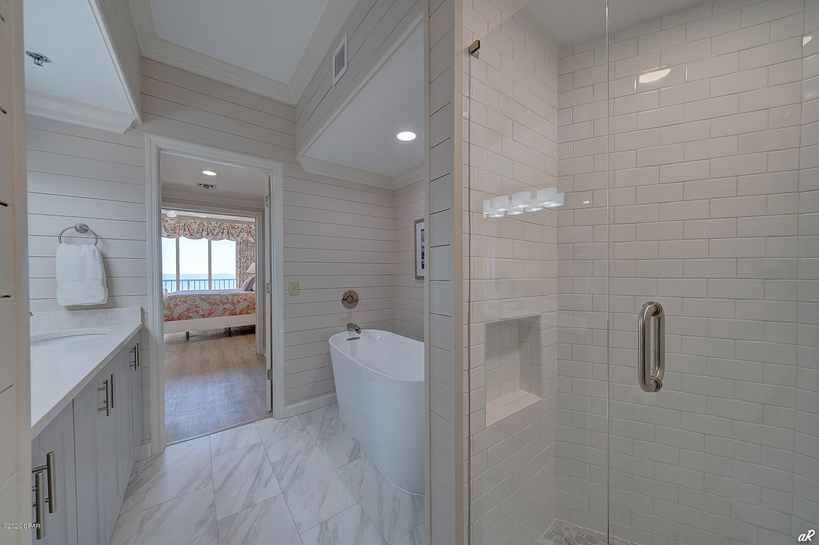 Summerwinds Condo - Residential